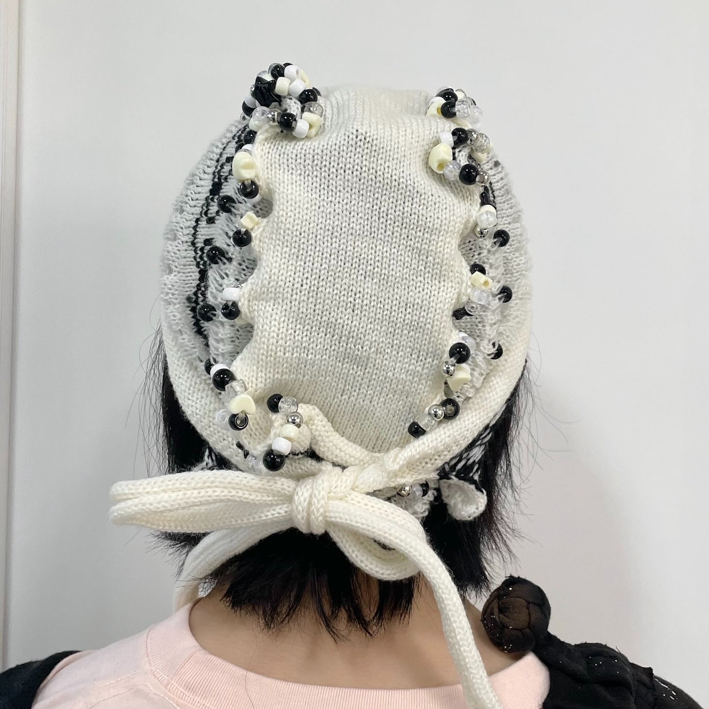Frill knitted ribbon hat / White × Black / フリルニットリボンハット