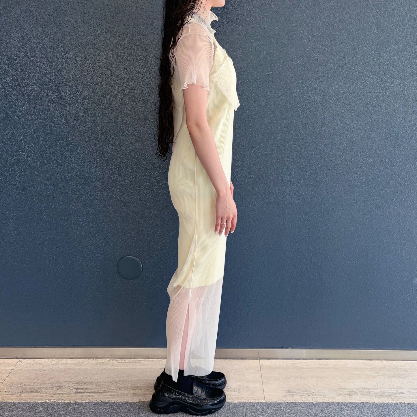 GHOST TODO DRESS *SHORTSLEEVE HIGHNECK +INNER / CREAM / チュールプリーツシアードレス