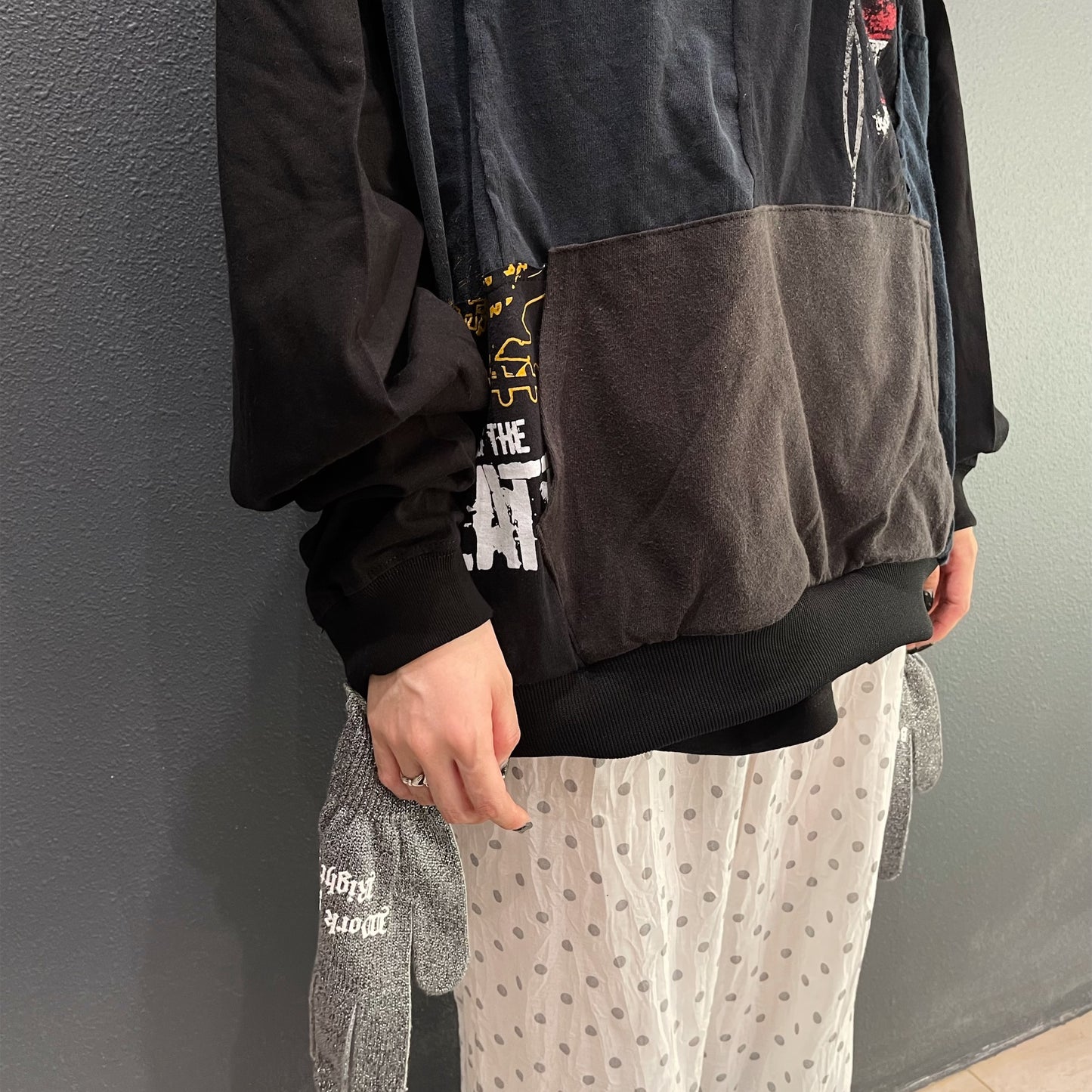 REMODEL/LAYER/VINTAGE TEE / BLACK / 手袋付きリメイクTシャツ