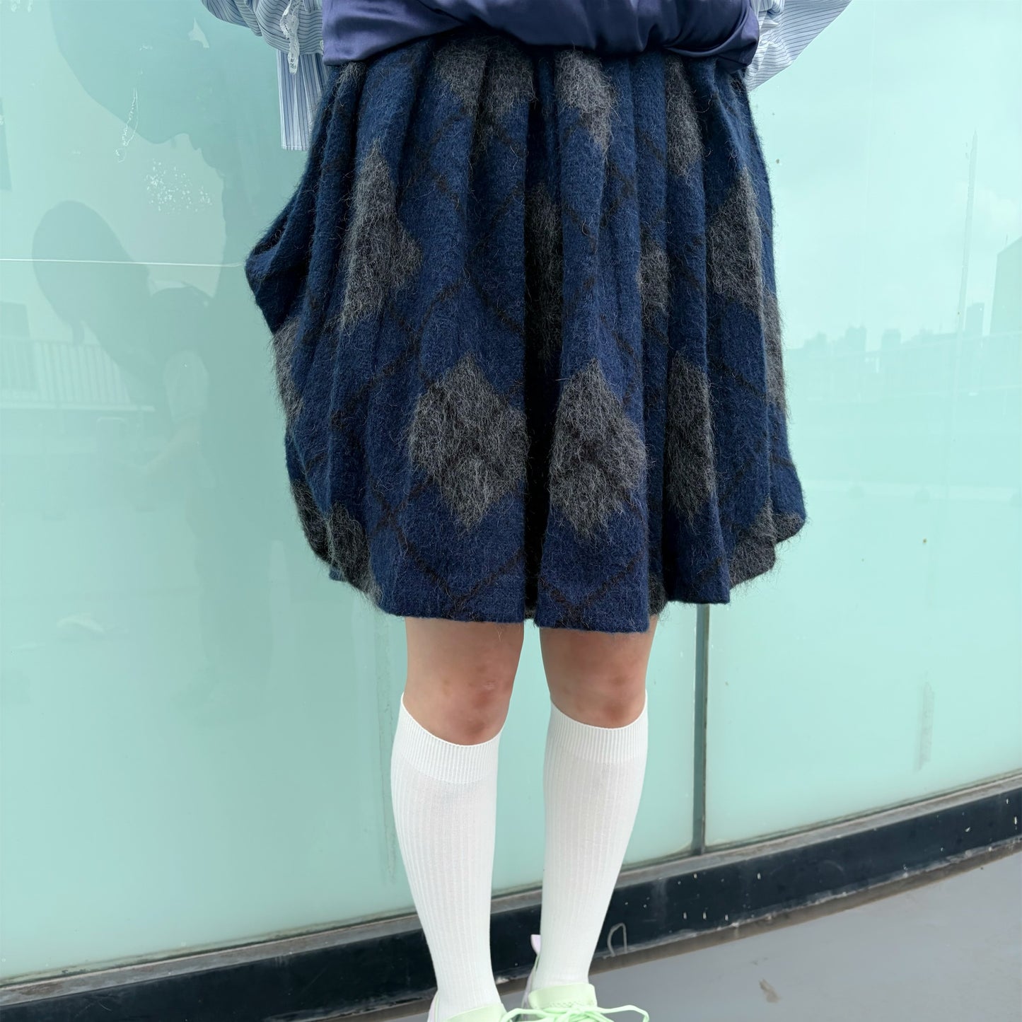 TWISTED PLEATS KNIT SKIRT / NAVY / ニットプリーツスカート