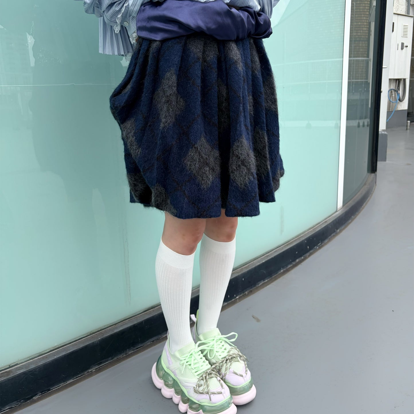 TWISTED PLEATS KNIT SKIRT / NAVY / ニットプリーツスカート