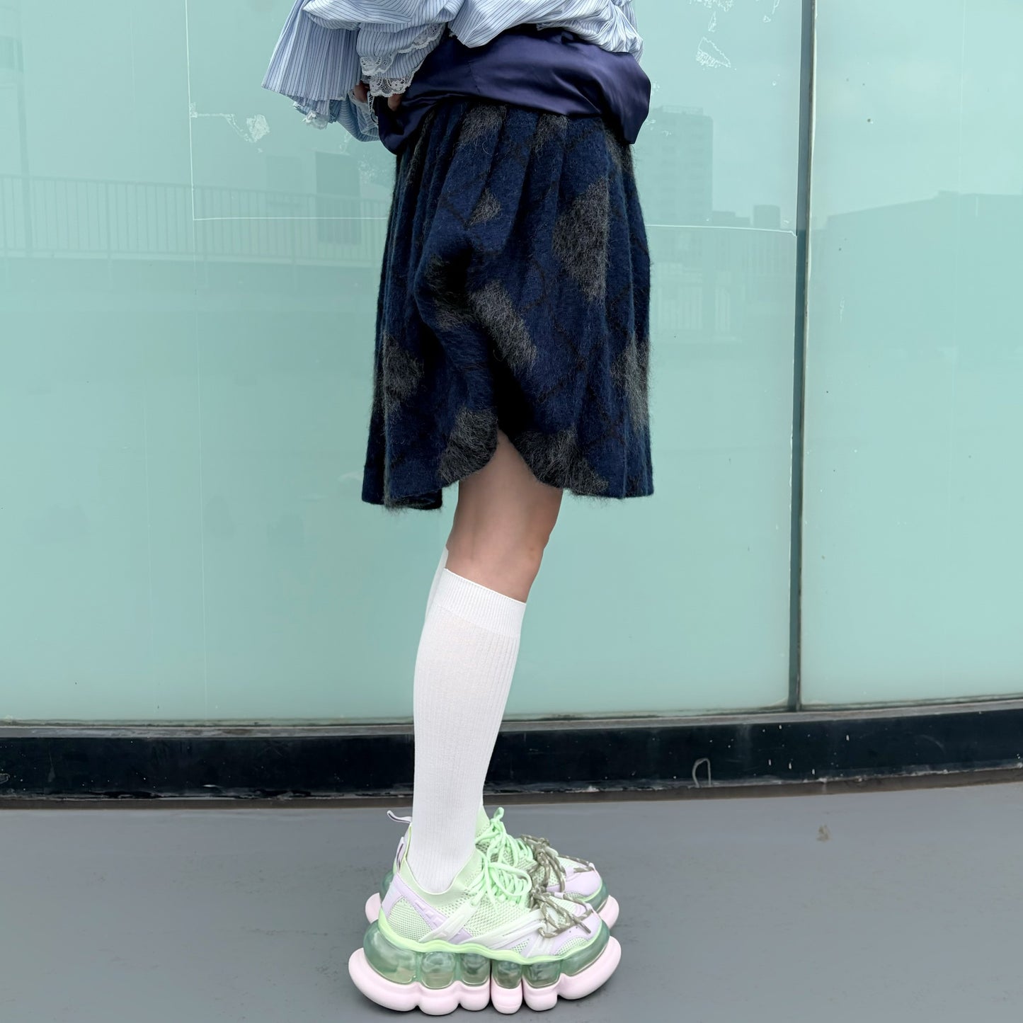TWISTED PLEATS KNIT SKIRT / NAVY / ニットプリーツスカート