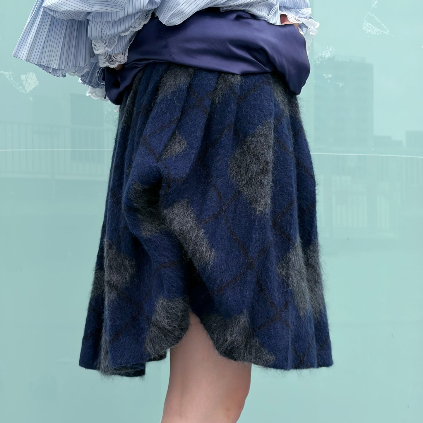 TWISTED PLEATS KNIT SKIRT / NAVY / ニットプリーツスカート