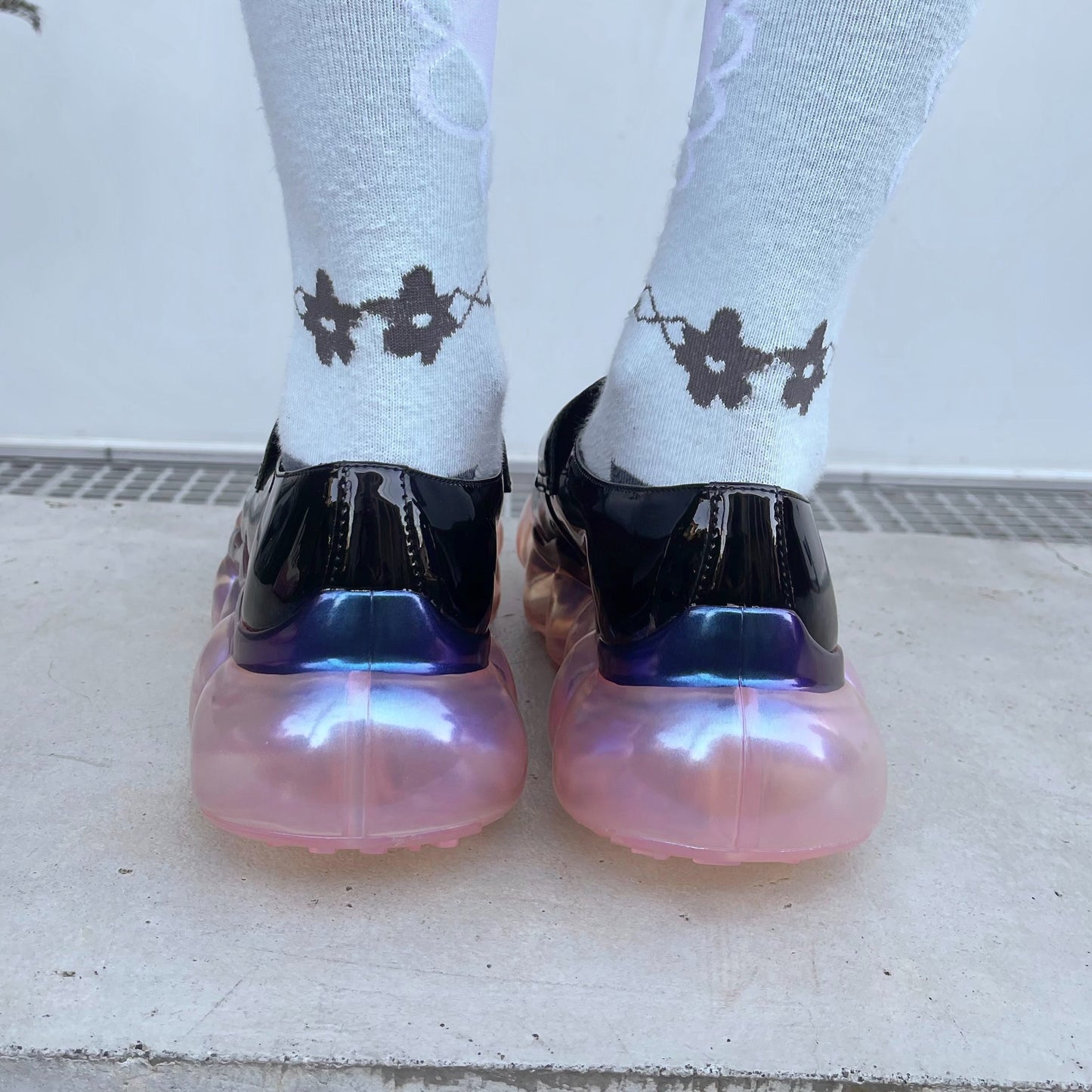 【SHEEP Limited】JEWELRY LOAFER / BLACK ENAMEL x PINK AURORA / groundsローファー