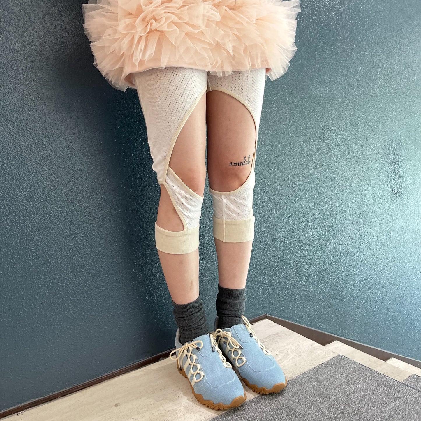 [fa.er.ie] cotton mesh cross up leggings / ivory / コットンメッシュクロスアップレギンス