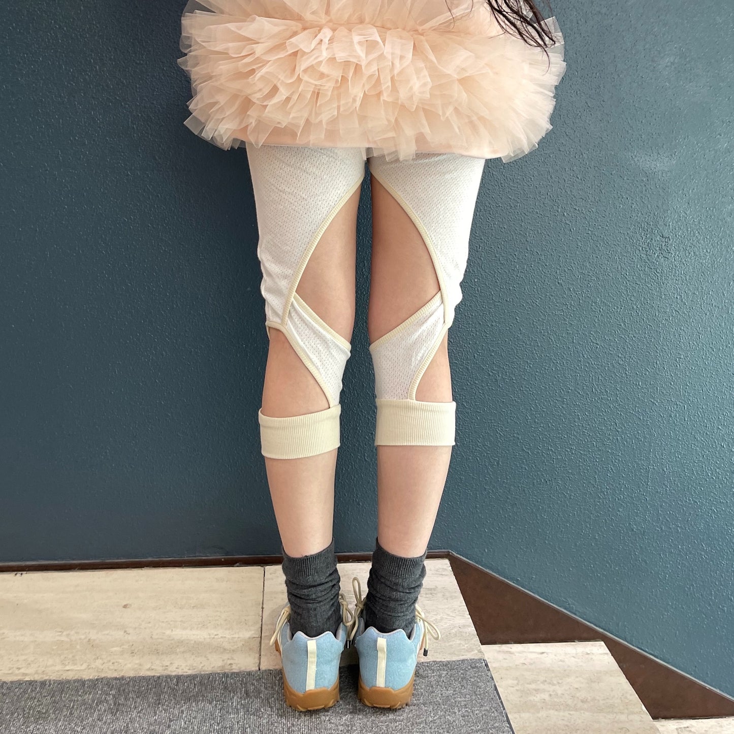[fa.er.ie] cotton mesh cross up leggings / ivory / コットンメッシュクロスアップレギンス