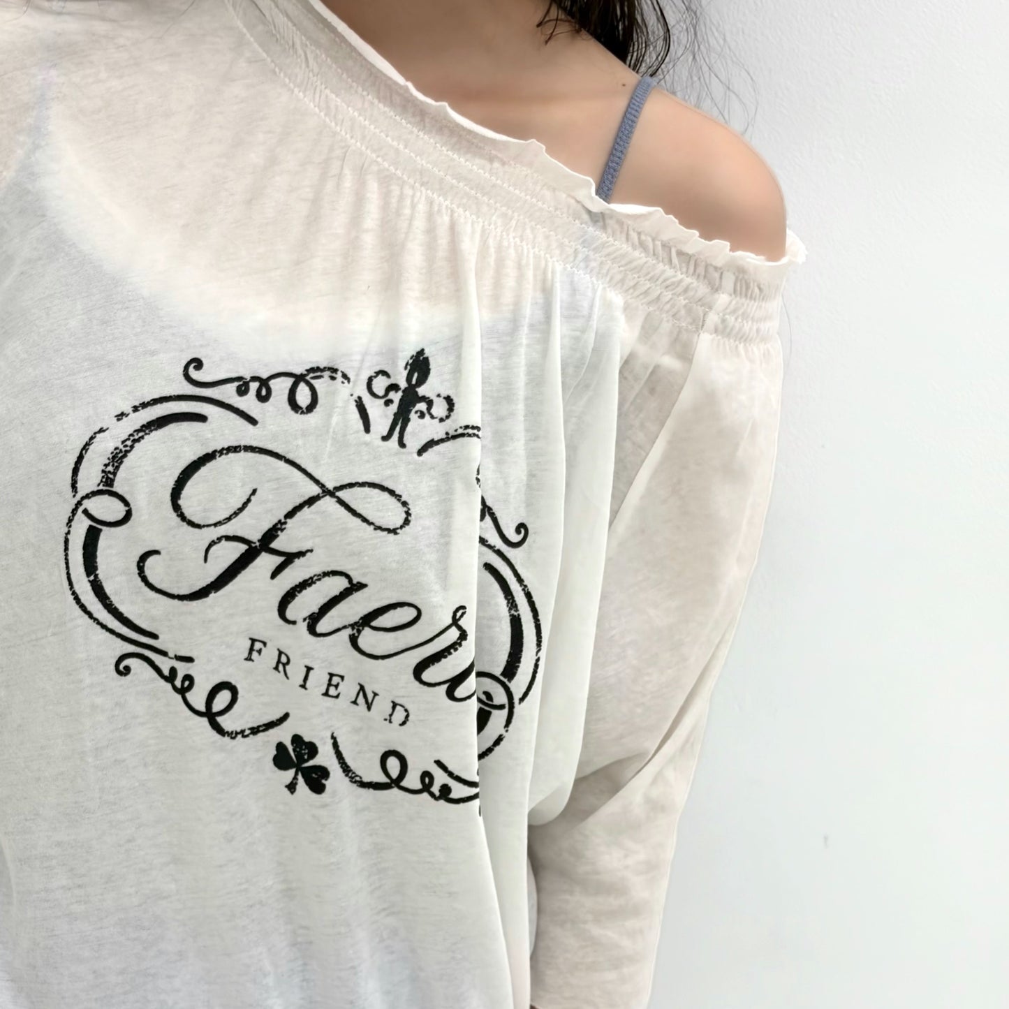 [fa.er.ie] sui loose top / white / シャーリングプリントトップ