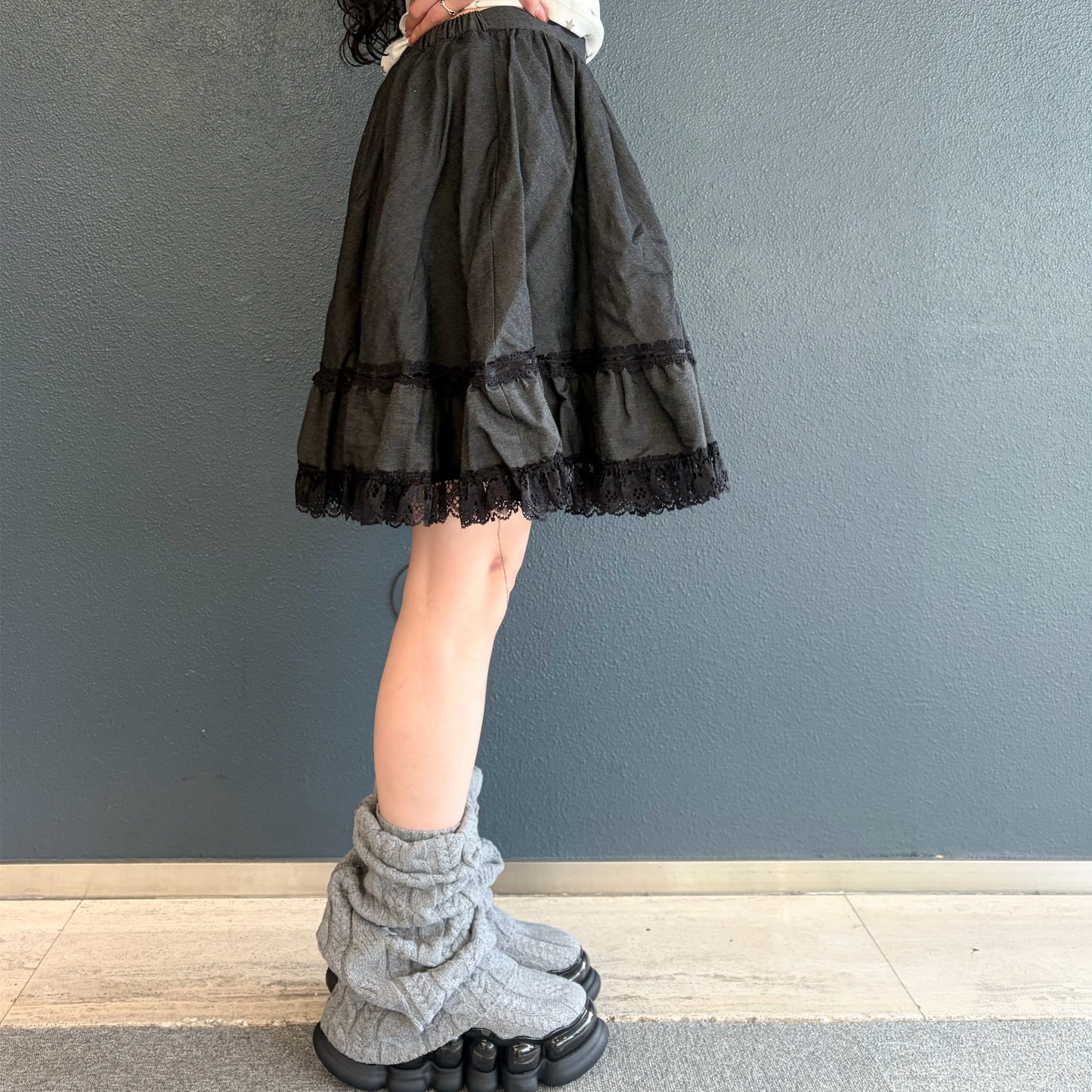 [F.E.E.S] denim ruffle skirt / black / デニムラッフルスカート