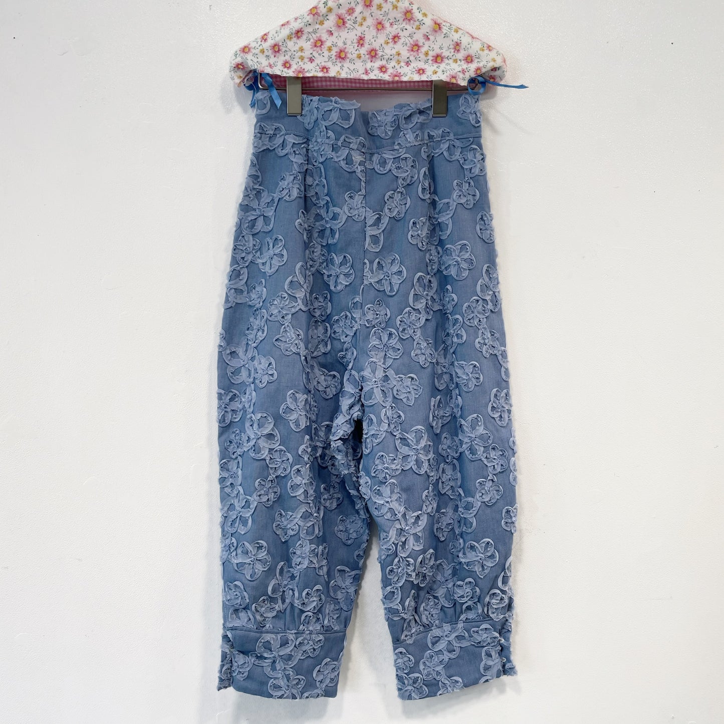 Flower denim trousers / Blue / レースフラワーデニムパンツ