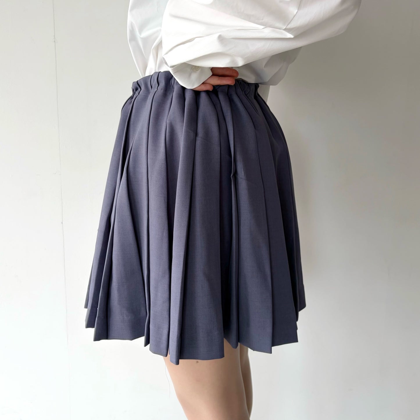 WRINKLE PLEATS SKIRT / GRAY / プリーツスカート