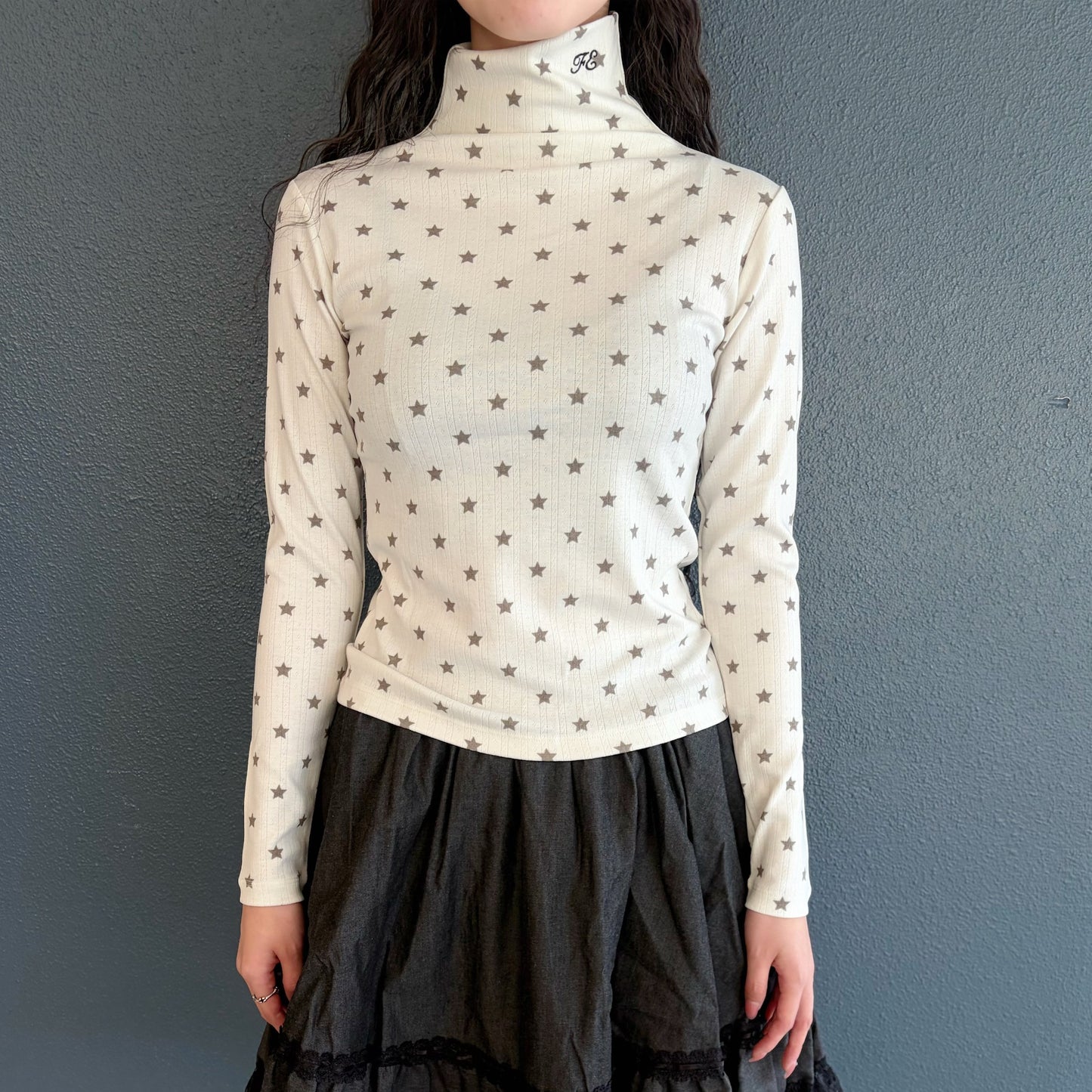 [F.E.E.S] star eyelet turtleneck / cream / スタータートルネックトップ