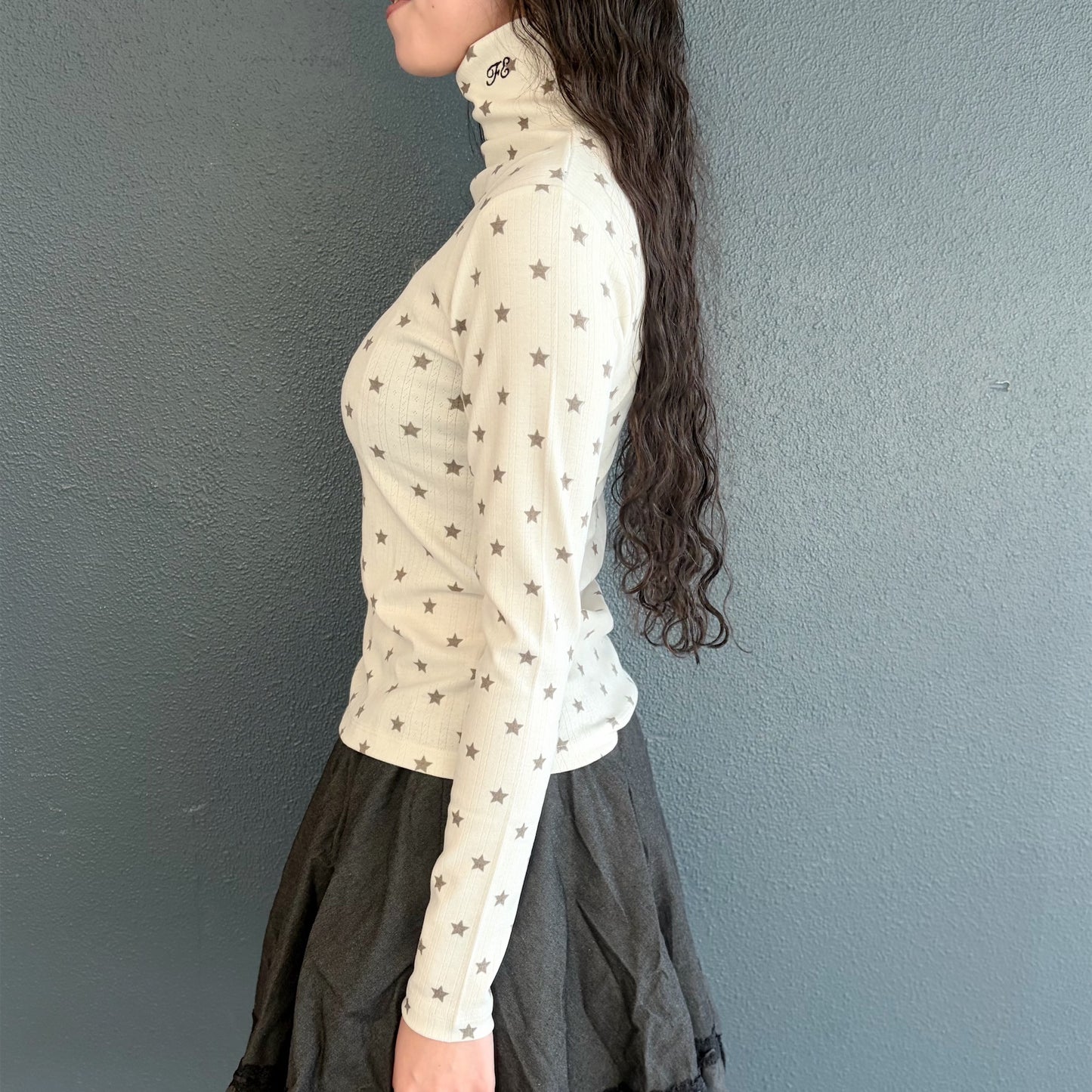 [F.E.E.S] star eyelet turtleneck / cream / スタータートルネックトップ