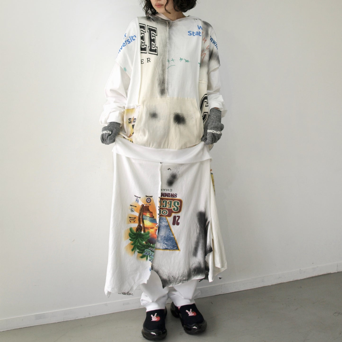 GLOVE-TROTTING RECONSTRUCTED DRESS / WHITE / Tシャツ構築レイヤードドレス