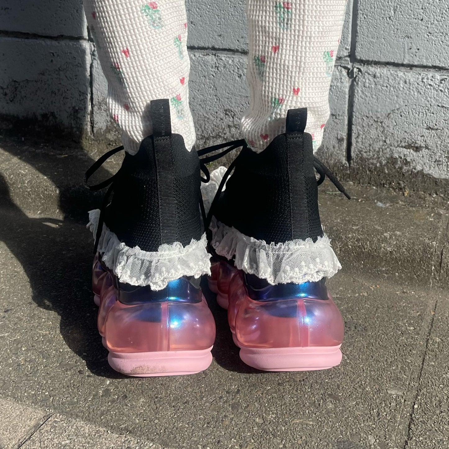 【SHEEP limited】NEW JEWELRY TARTE LACE / BLACK x PINK / MIKIOSAKABEスニーカー