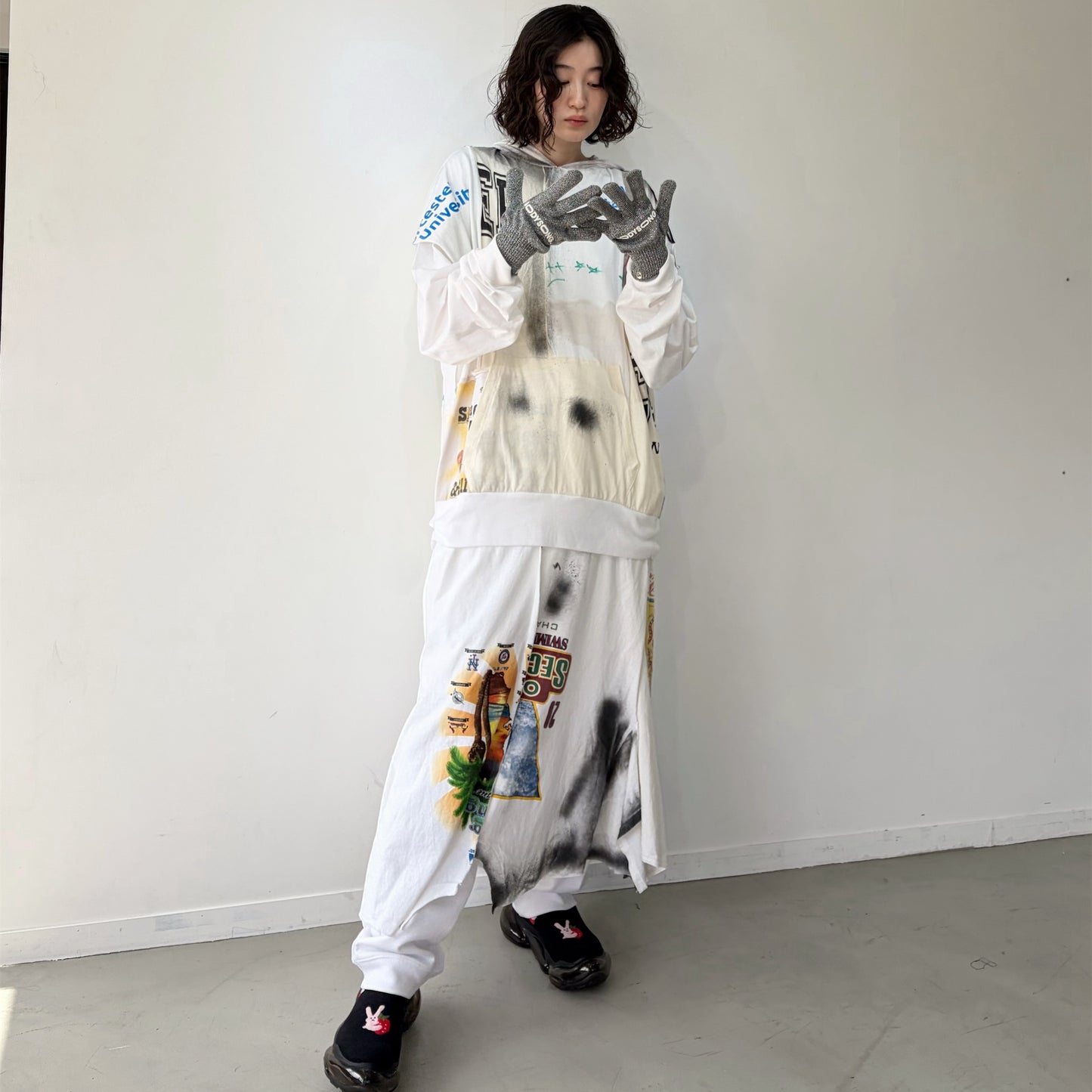 GLOVE-TROTTING RECONSTRUCTED DRESS / WHITE / Tシャツ構築レイヤードドレス