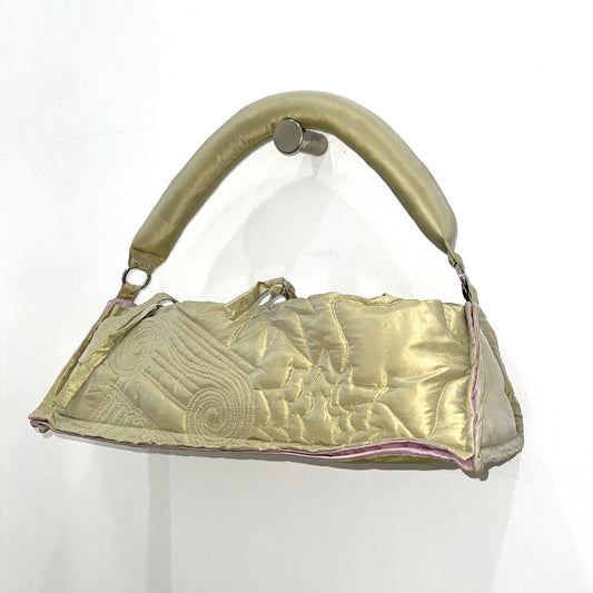 COLUMN SHOULDER BAG / GOLD / キルティングハンドバッグ