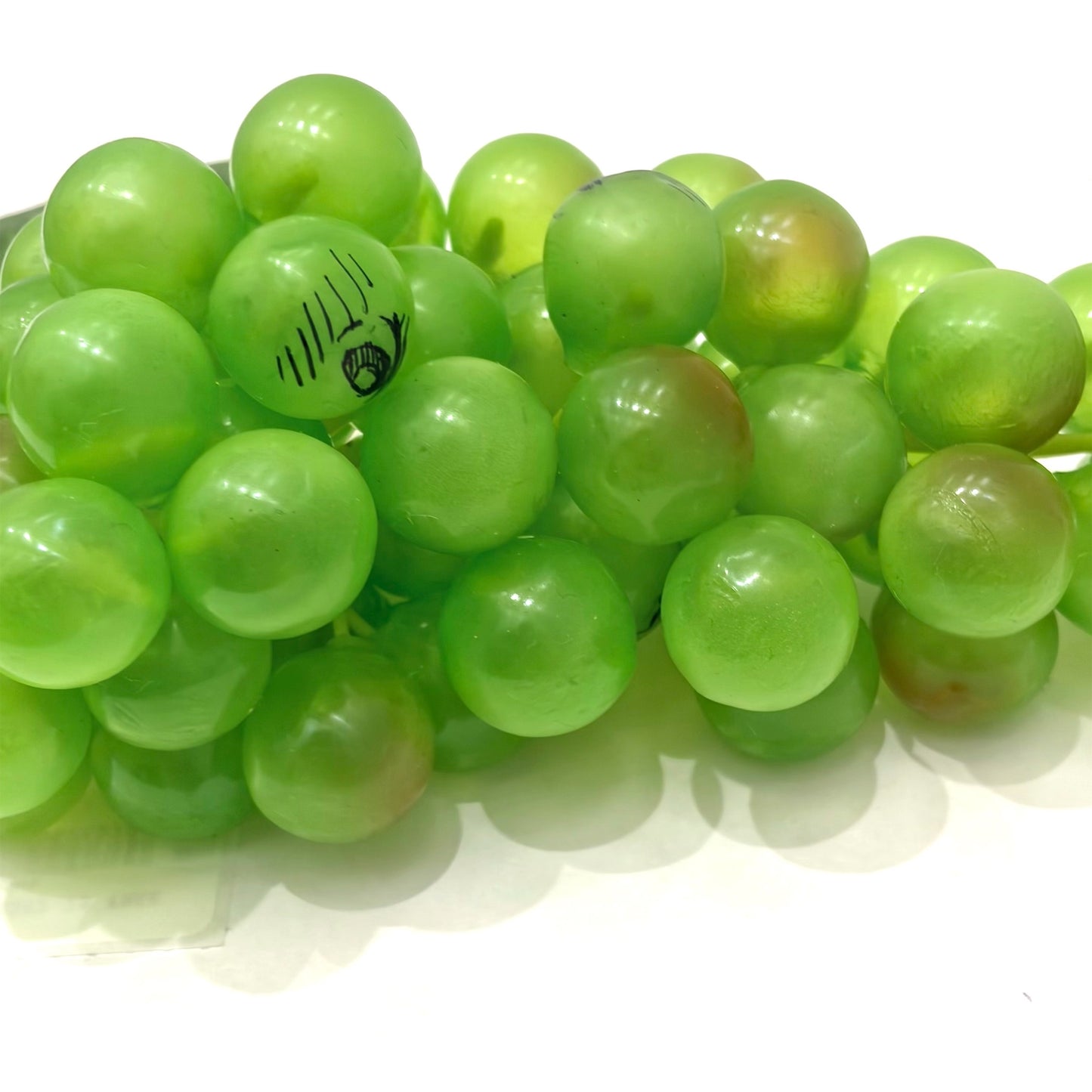fake grapes / フェイクグレープ