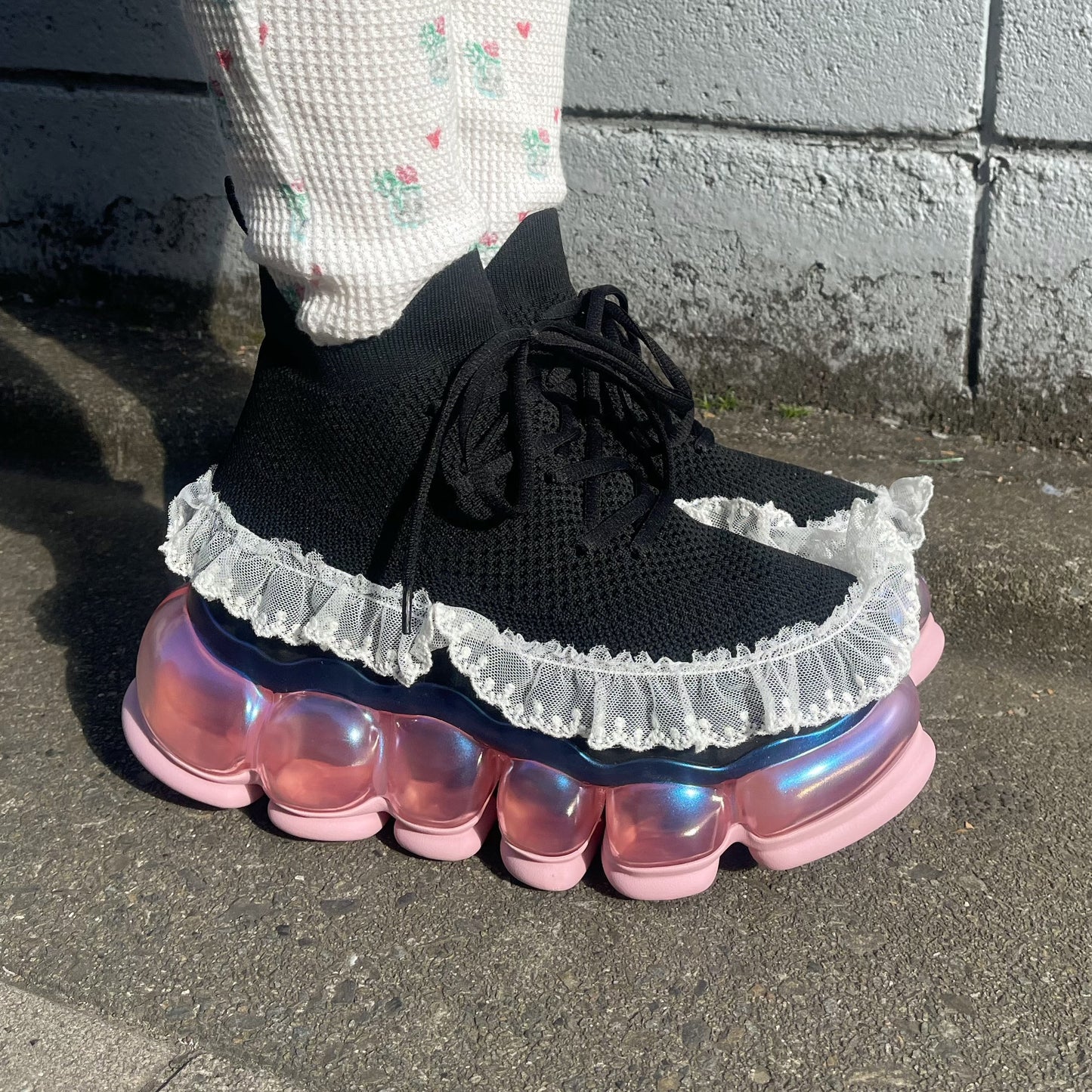 【SHEEP limited】NEW JEWELRY TARTE LACE / BLACK x PINK / MIKIOSAKABEスニーカー