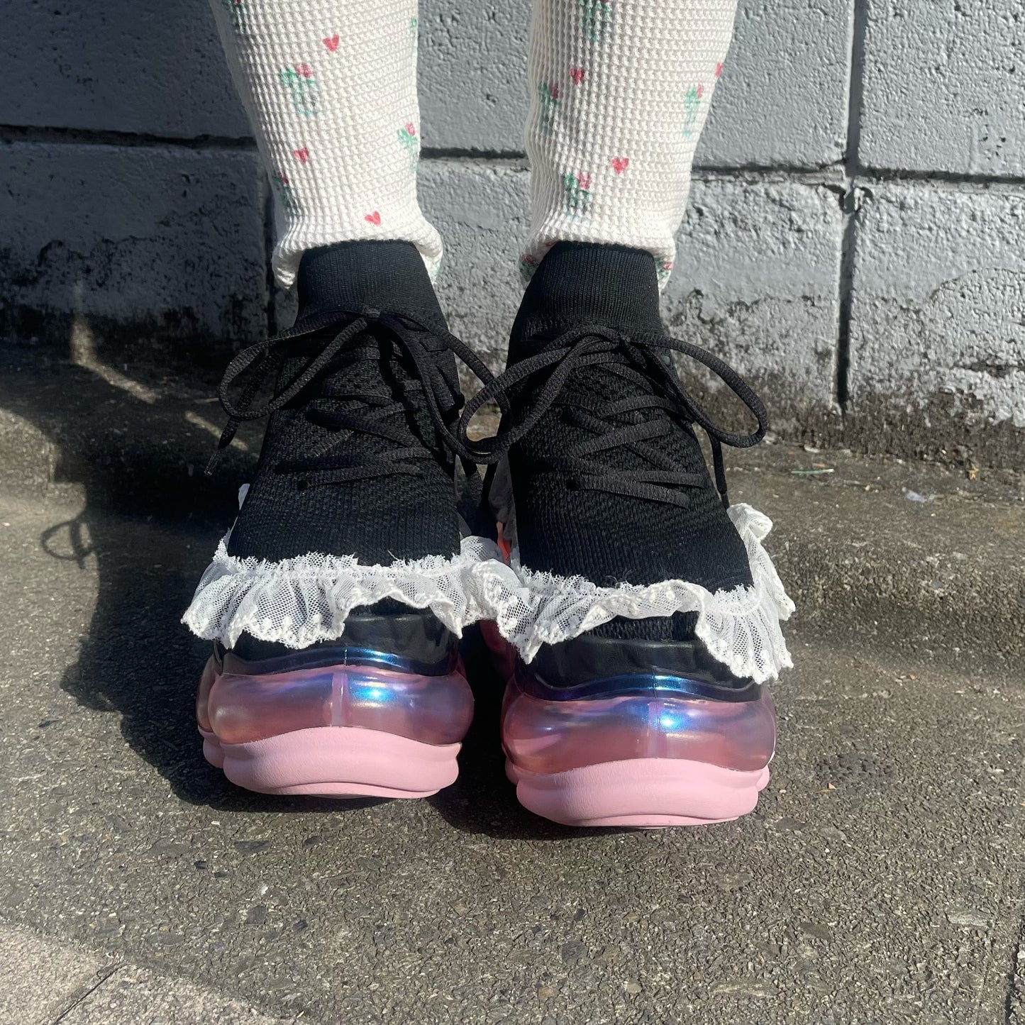 【SHEEP limited】NEW JEWELRY TARTE LACE / BLACK x PINK / MIKIOSAKABEスニーカー