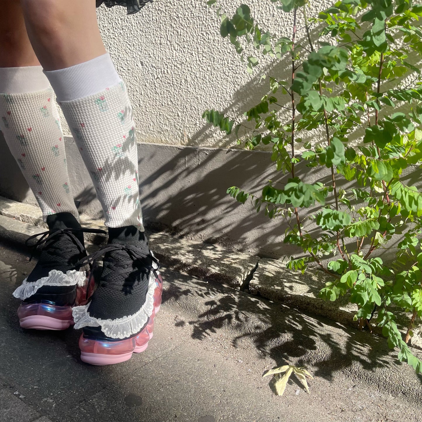 【SHEEP limited】NEW JEWELRY TARTE LACE / BLACK x PINK / MIKIOSAKABEスニーカー