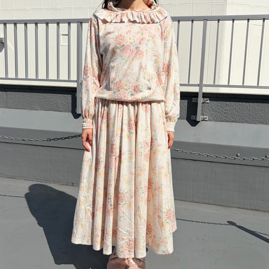 WORN FLORAL DRESS / WORN FLORAL / フラワーパターンドレス