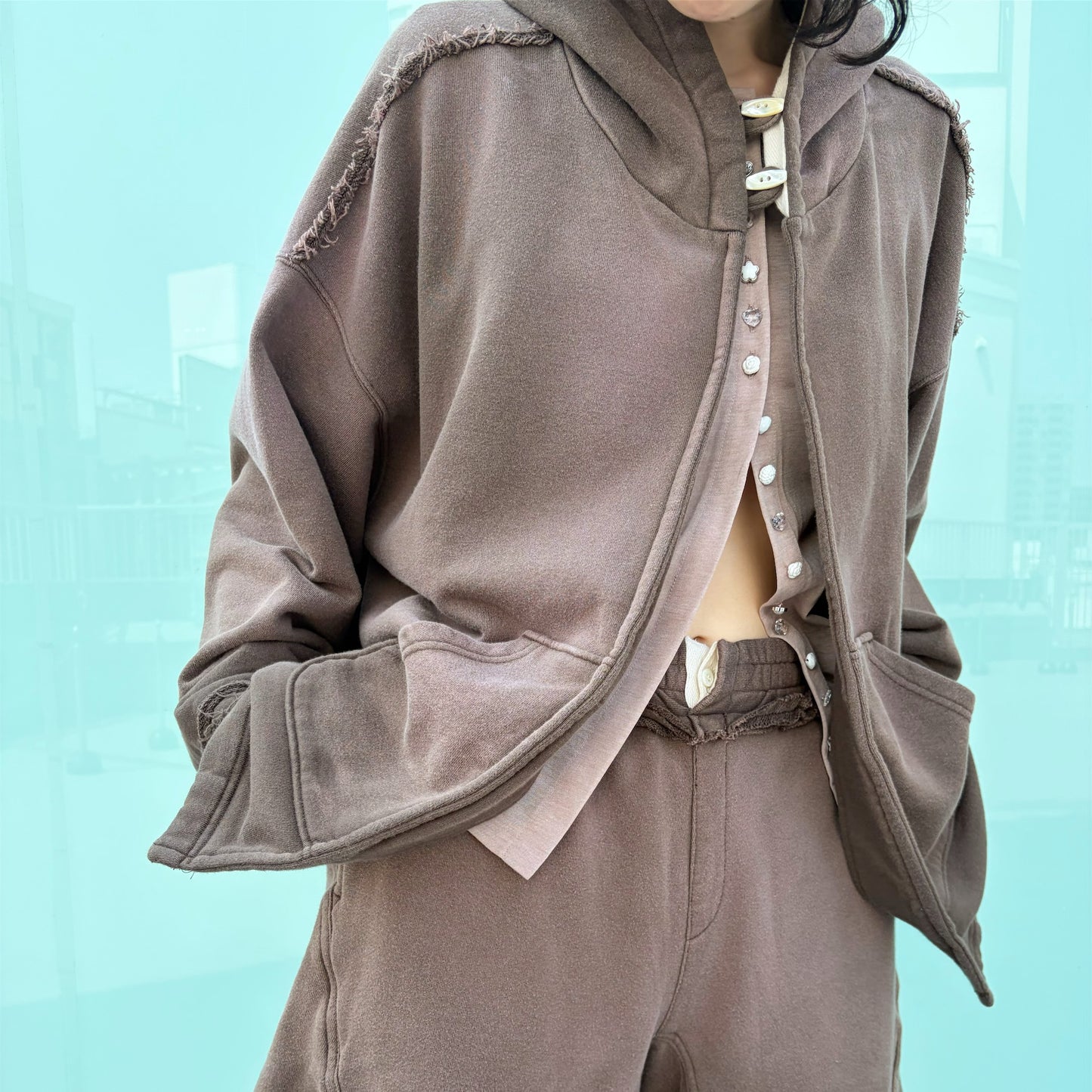 Bleach waves hoodie / DUST BROWN / ブリーチフーディー