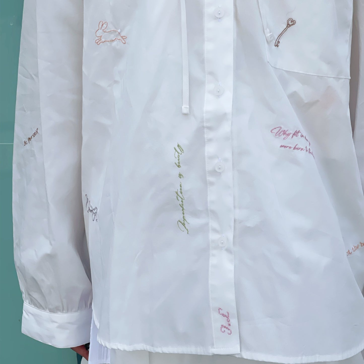 Jolie laide yearbook shirt / Embroidered / 刺繍フーディーシャツ