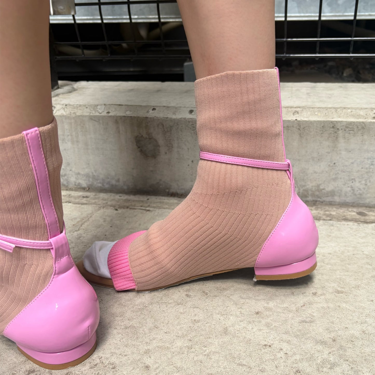 SOCKS PLUS PLUS / PINK / ソックスストラップシューズ