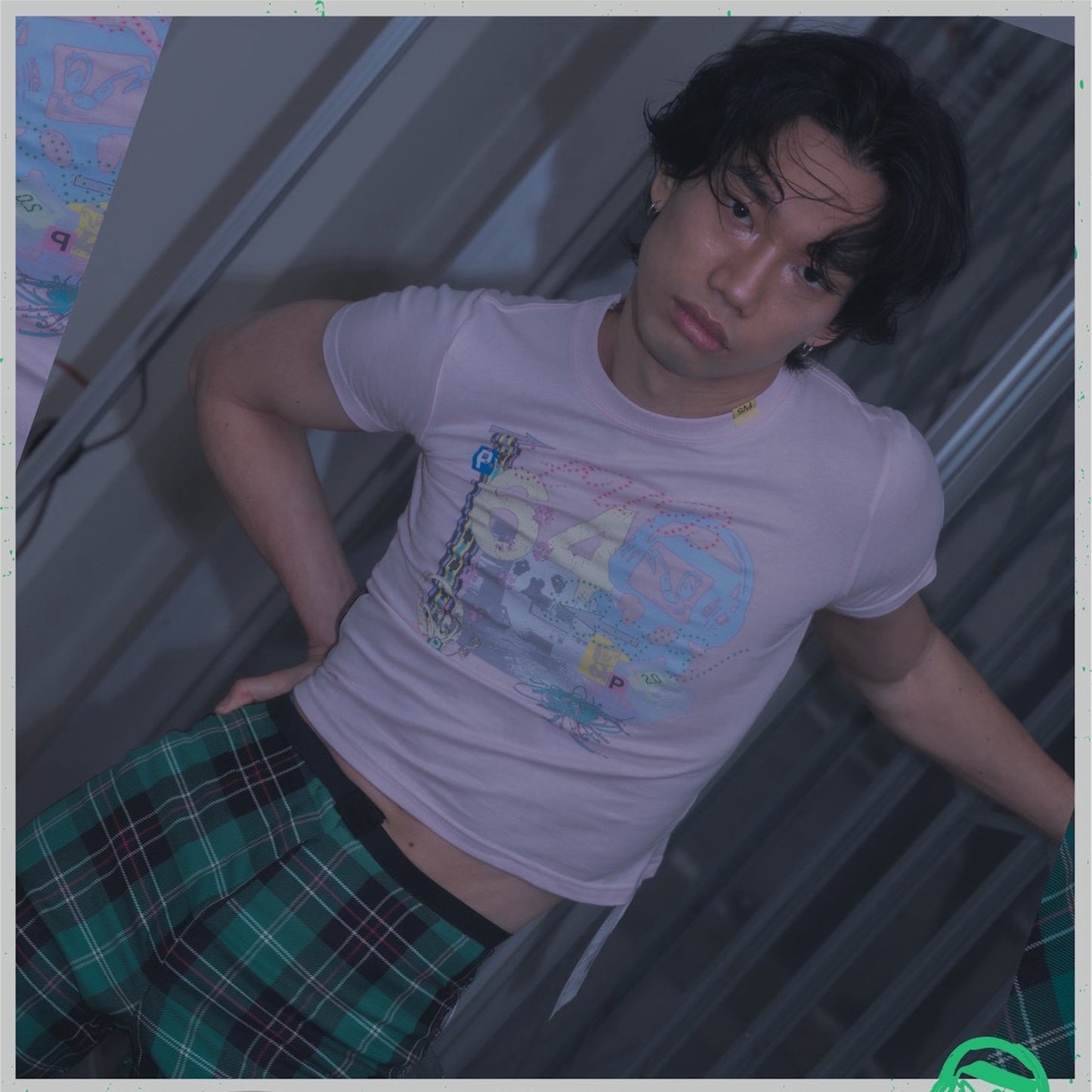 ROMintheFloor TEE / PINK / グラフィックプリントTシャツ