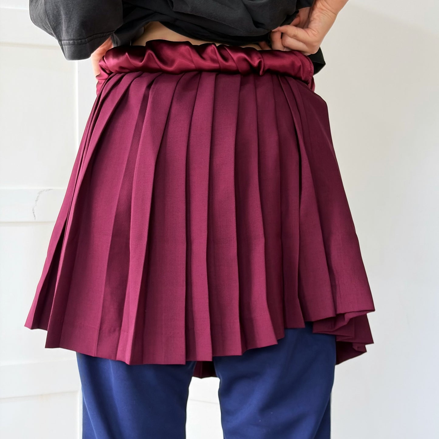 TWISTED PLEATS SKIRT / WINE / ワイヤープリーツスカート