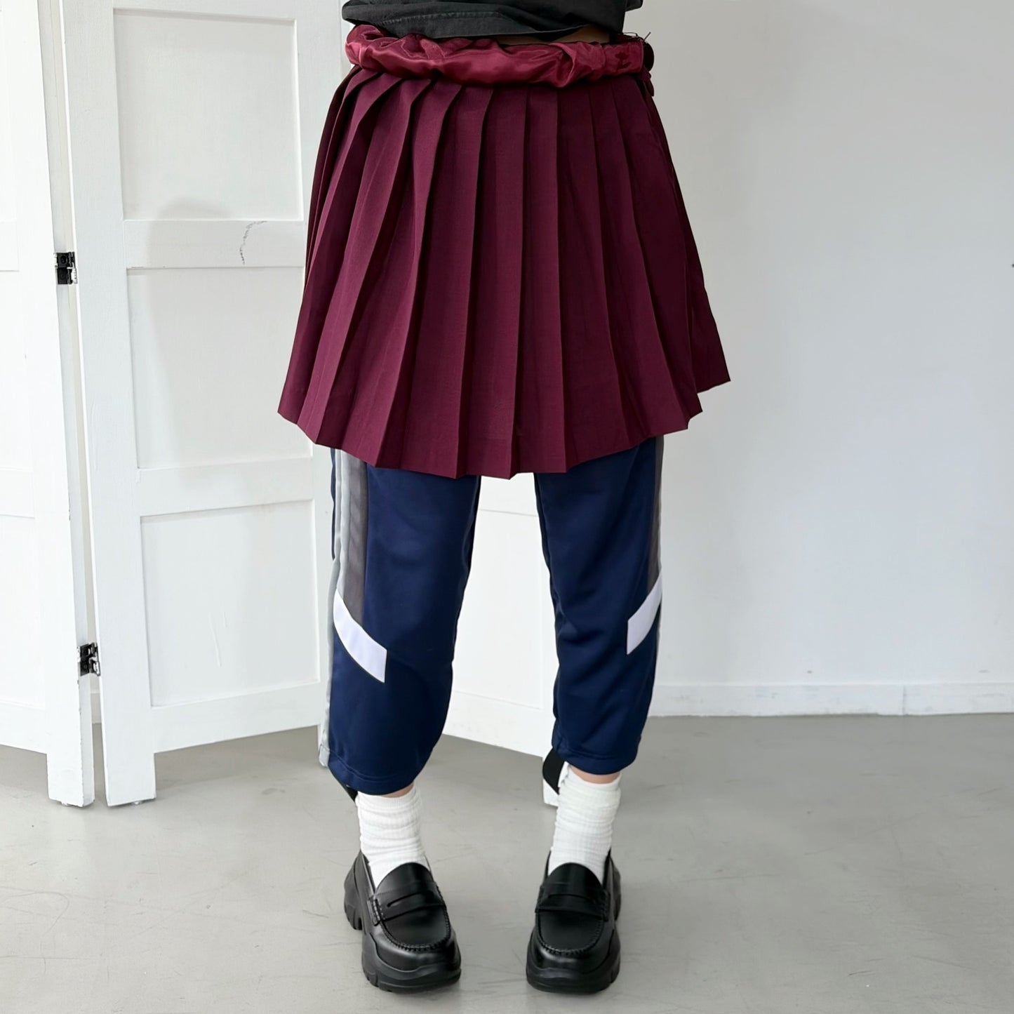 TWISTED PLEATS SKIRT / WINE / ワイヤープリーツスカート