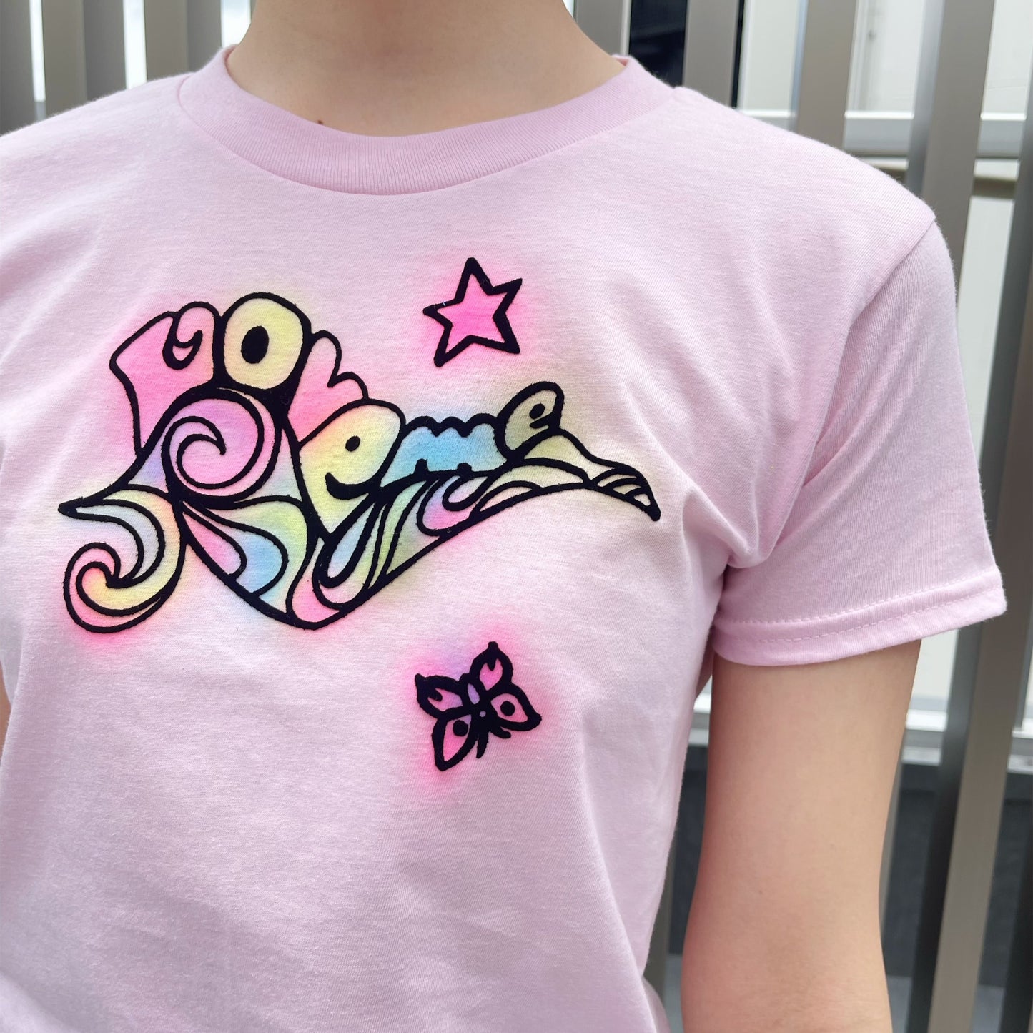 love me tee / pink / エアブラシグラフィックTシャツ