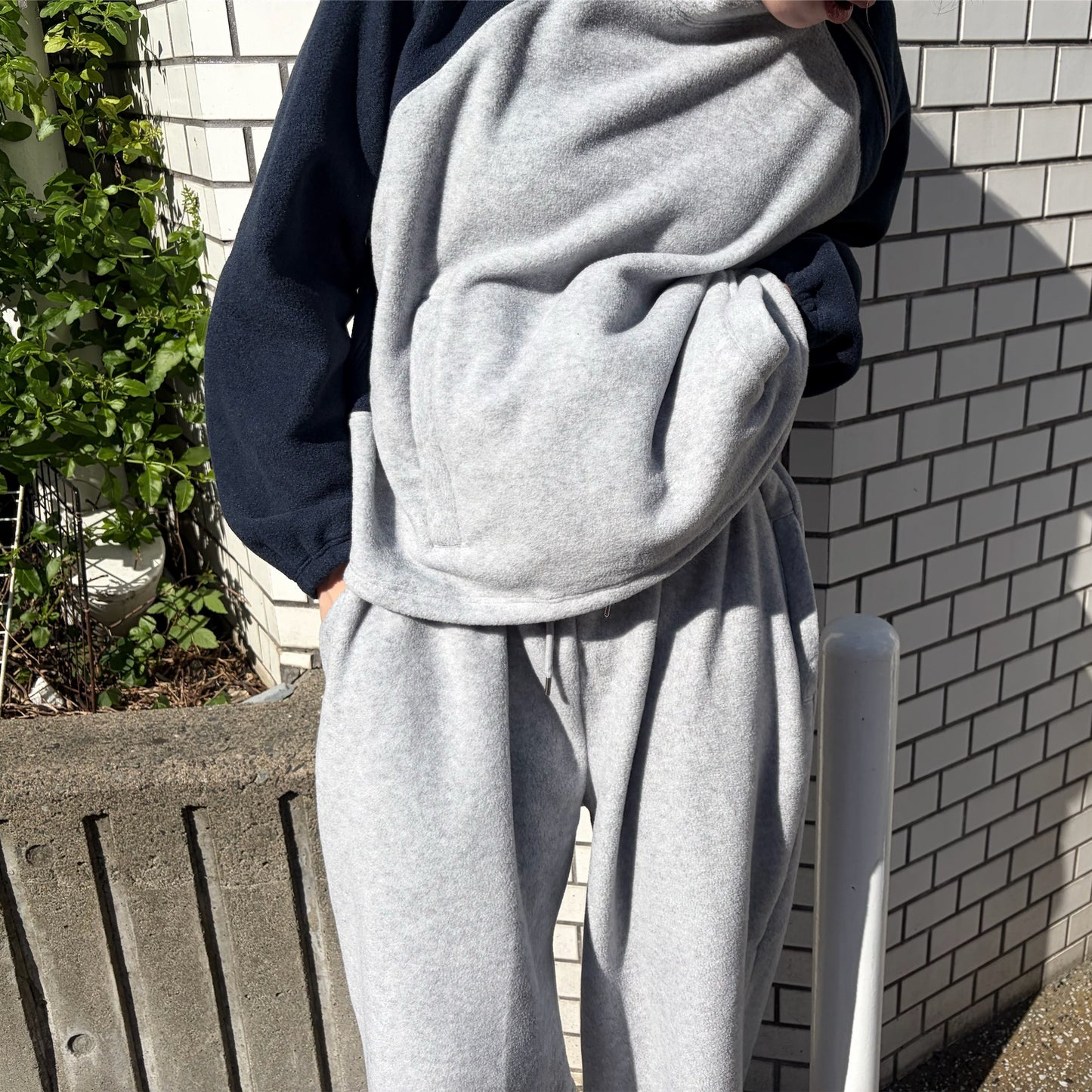 WORN HOME HOODIE / GRAYxNAVY / フリースパーカ