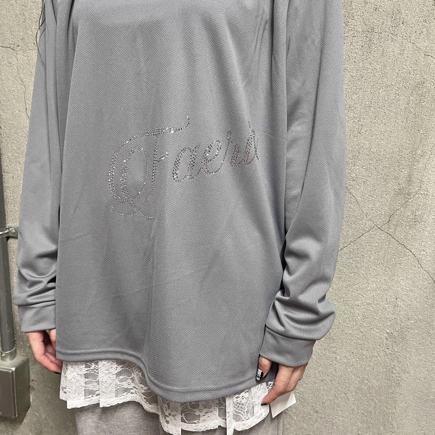 [fa.er.ie] lace V neck shirring top / dark grey / Vネックシャーリングトップ