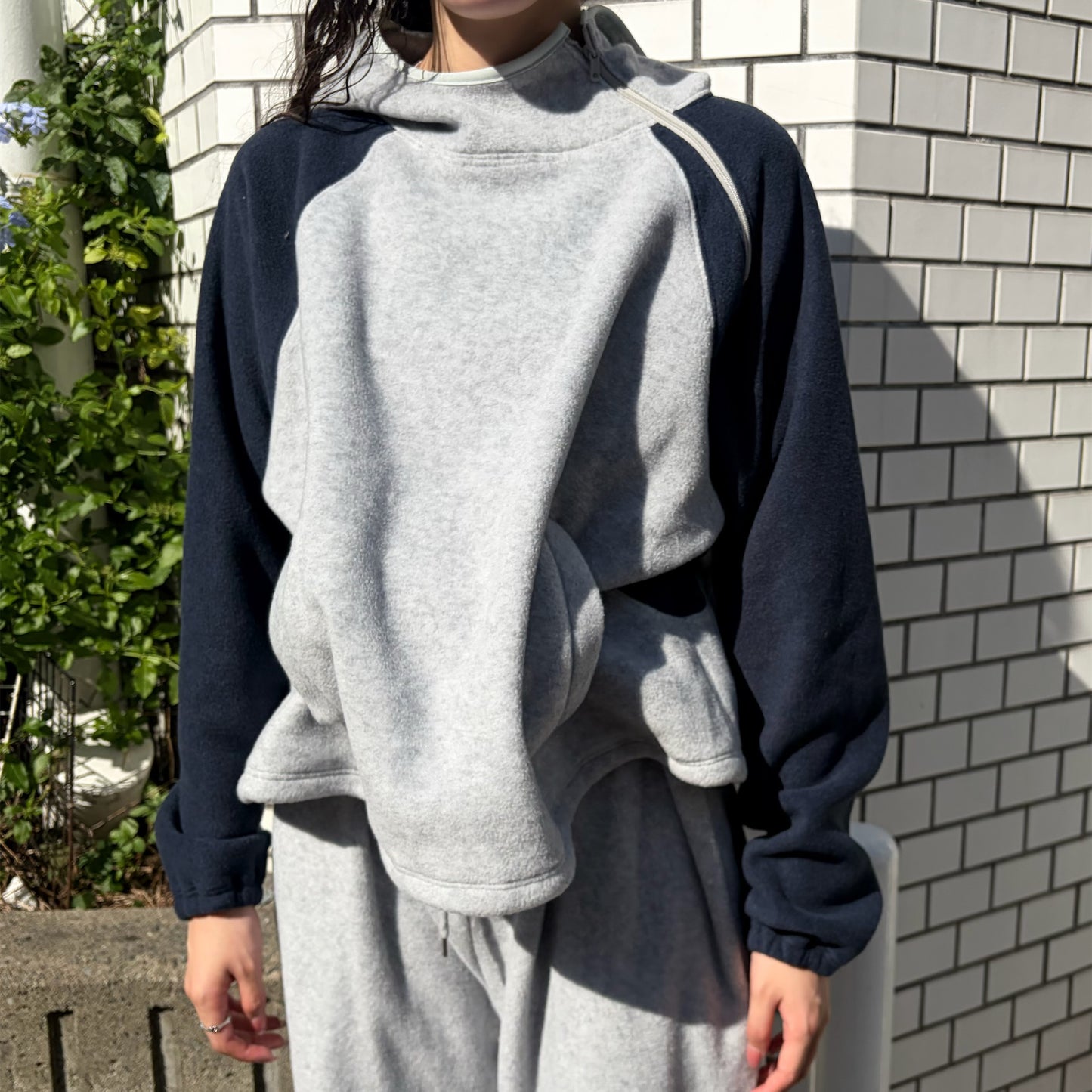 WORN HOME HOODIE / GRAYxNAVY / フリースパーカ