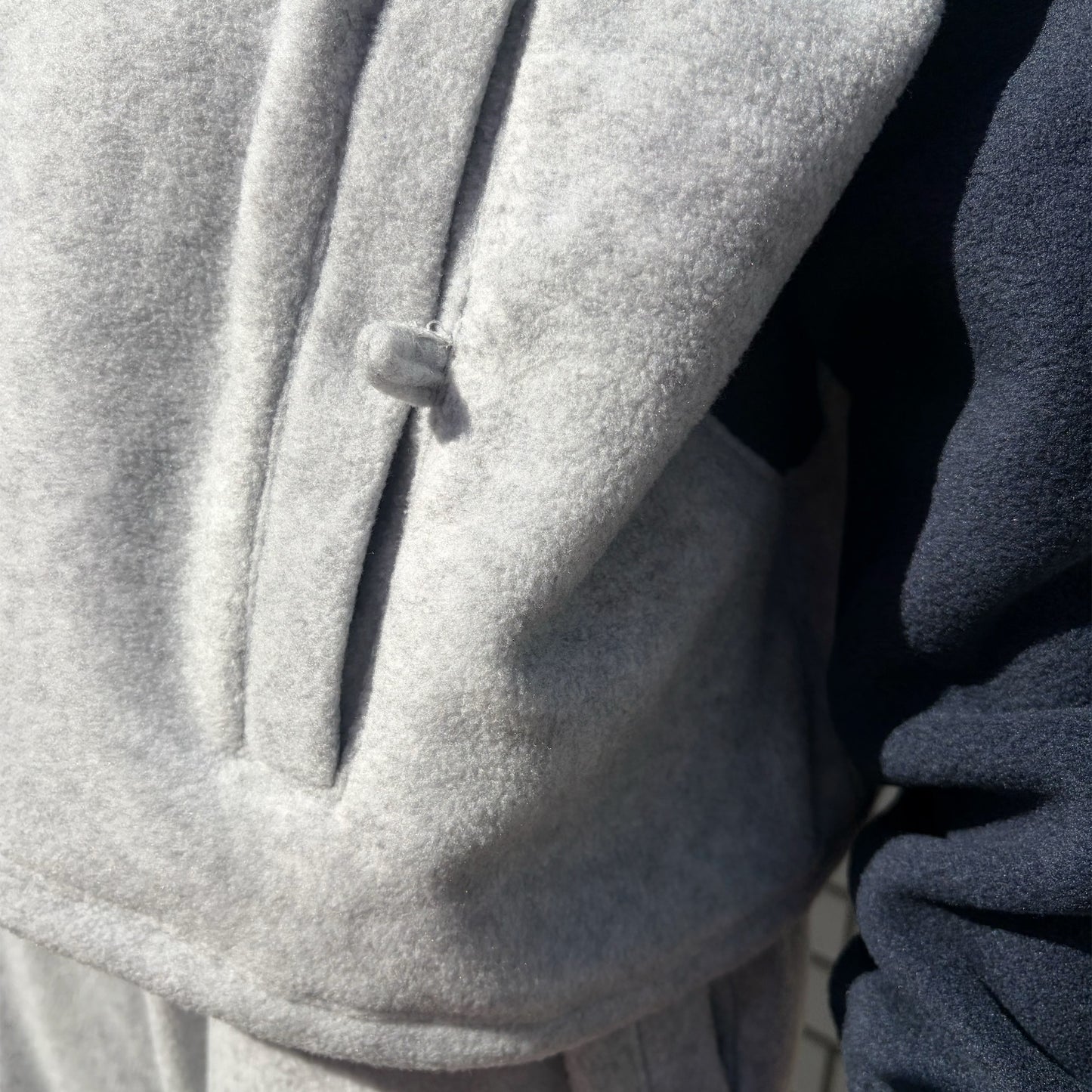 WORN HOME HOODIE / GRAYxNAVY / フリースパーカ