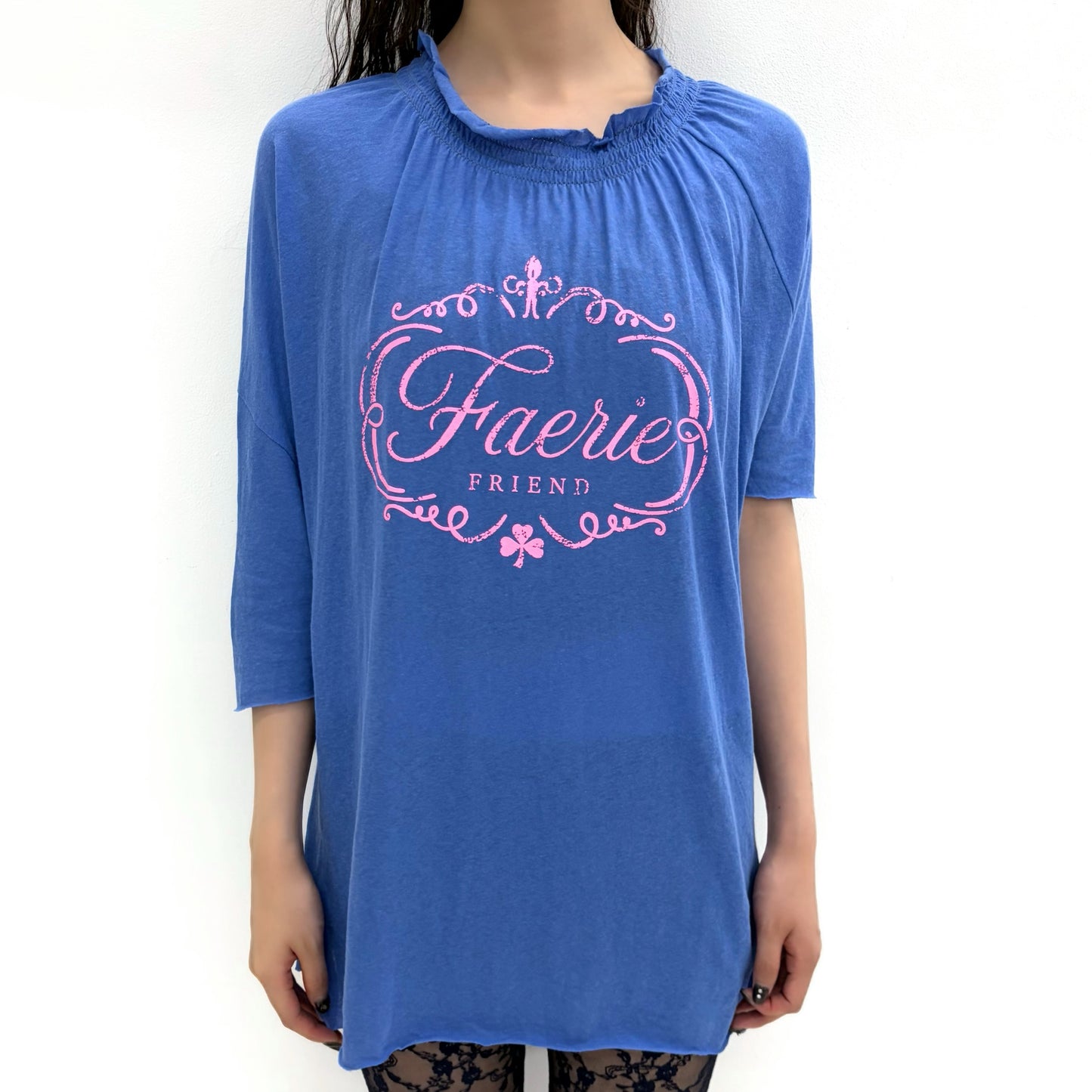 [fa.er.ie] sui loose top / blue / シャーリングプリントトップ