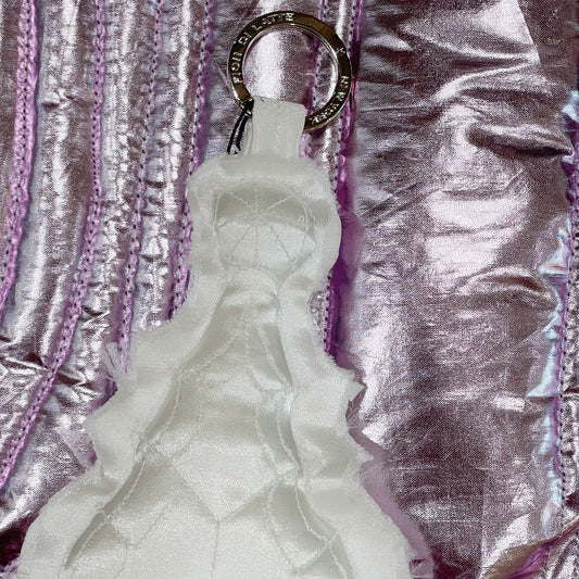 CHANDELIER KEYCHAIN / WHITE / キルティングキーホルダー