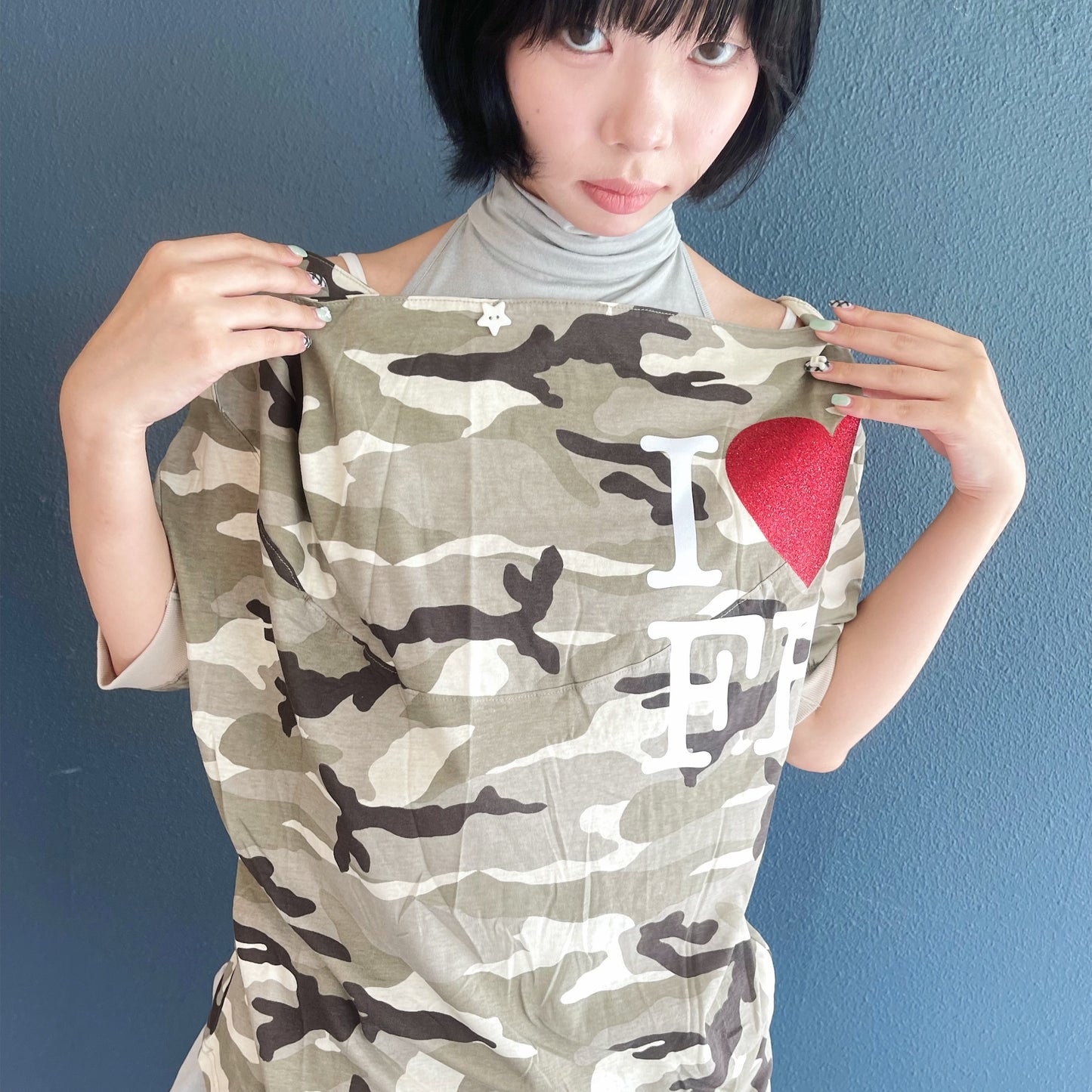 [fa.er.ie] cowl neck button t-shirt / camo / スターボタンカモTシャツ