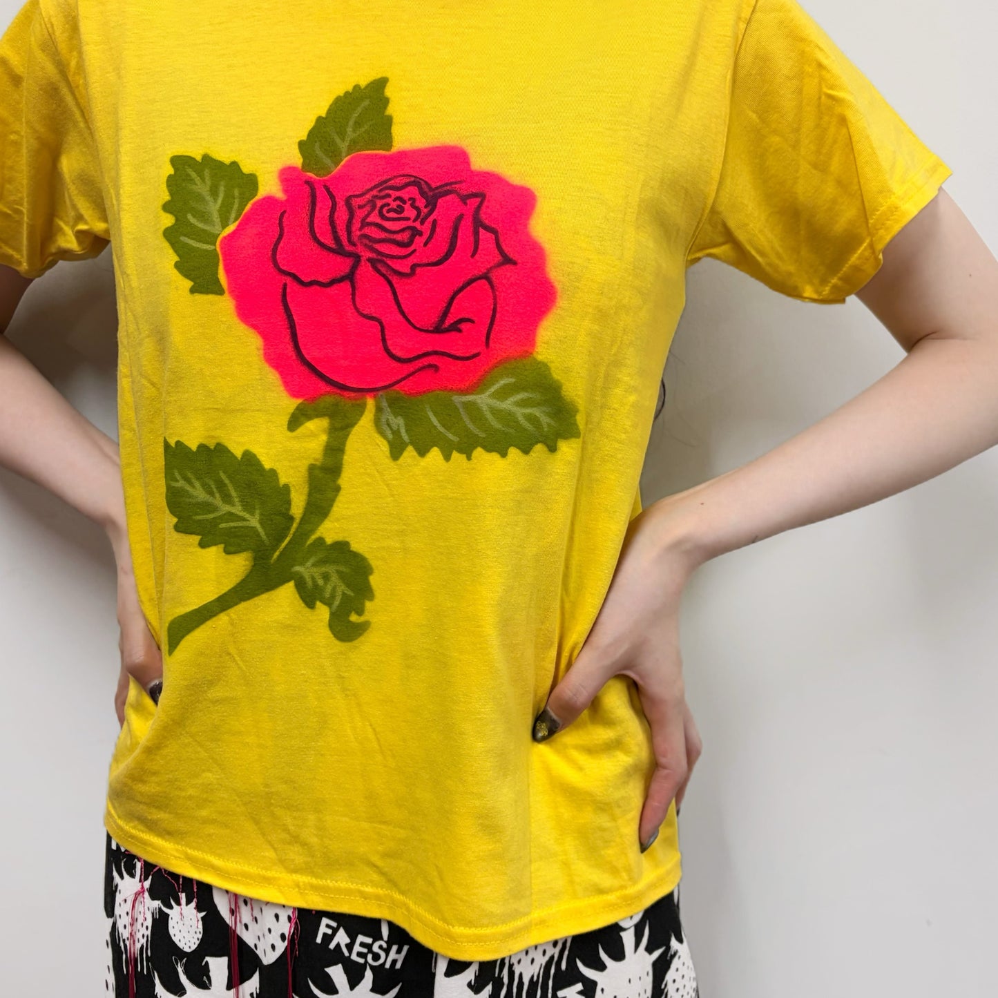 Yellow rose tee M / エアブラシTシャツ