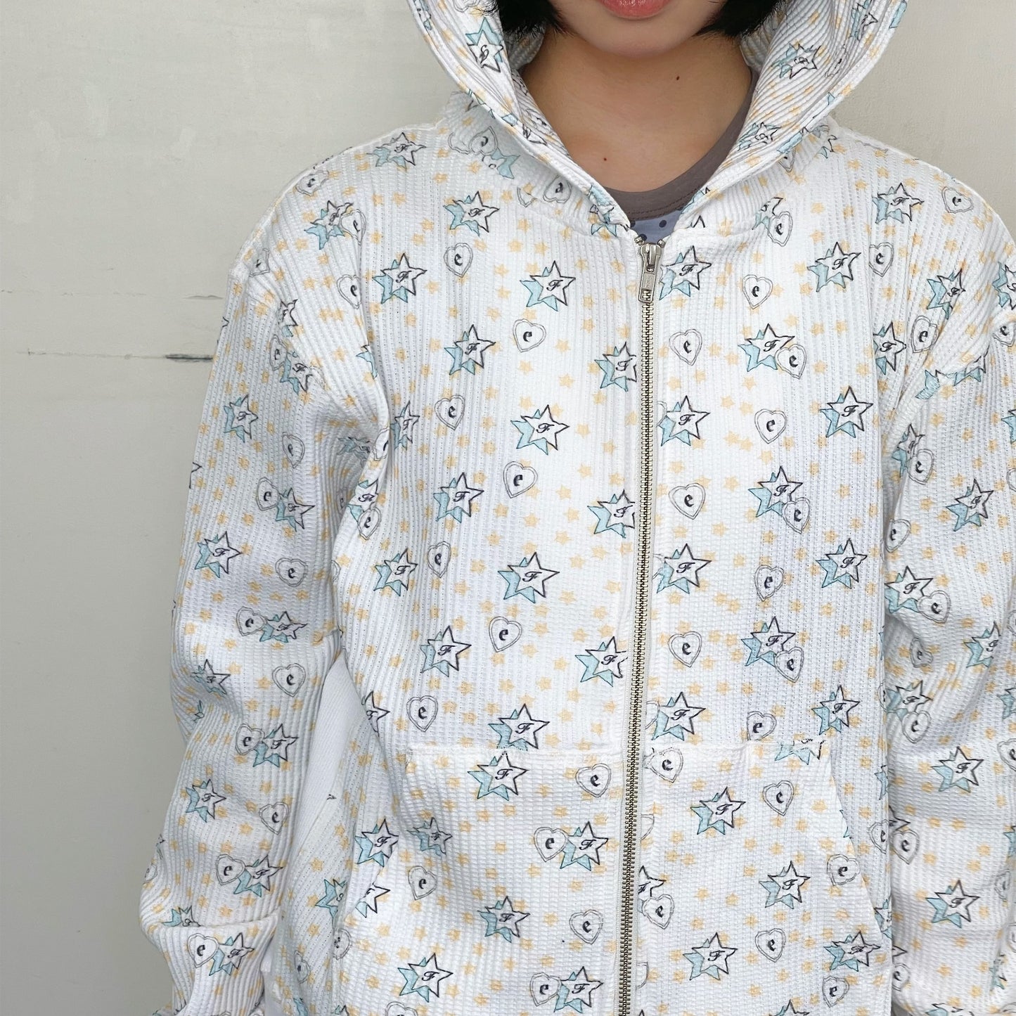 [F.E.E.S] popping heart&star zip-up / white / サーマルジップアップフーディー