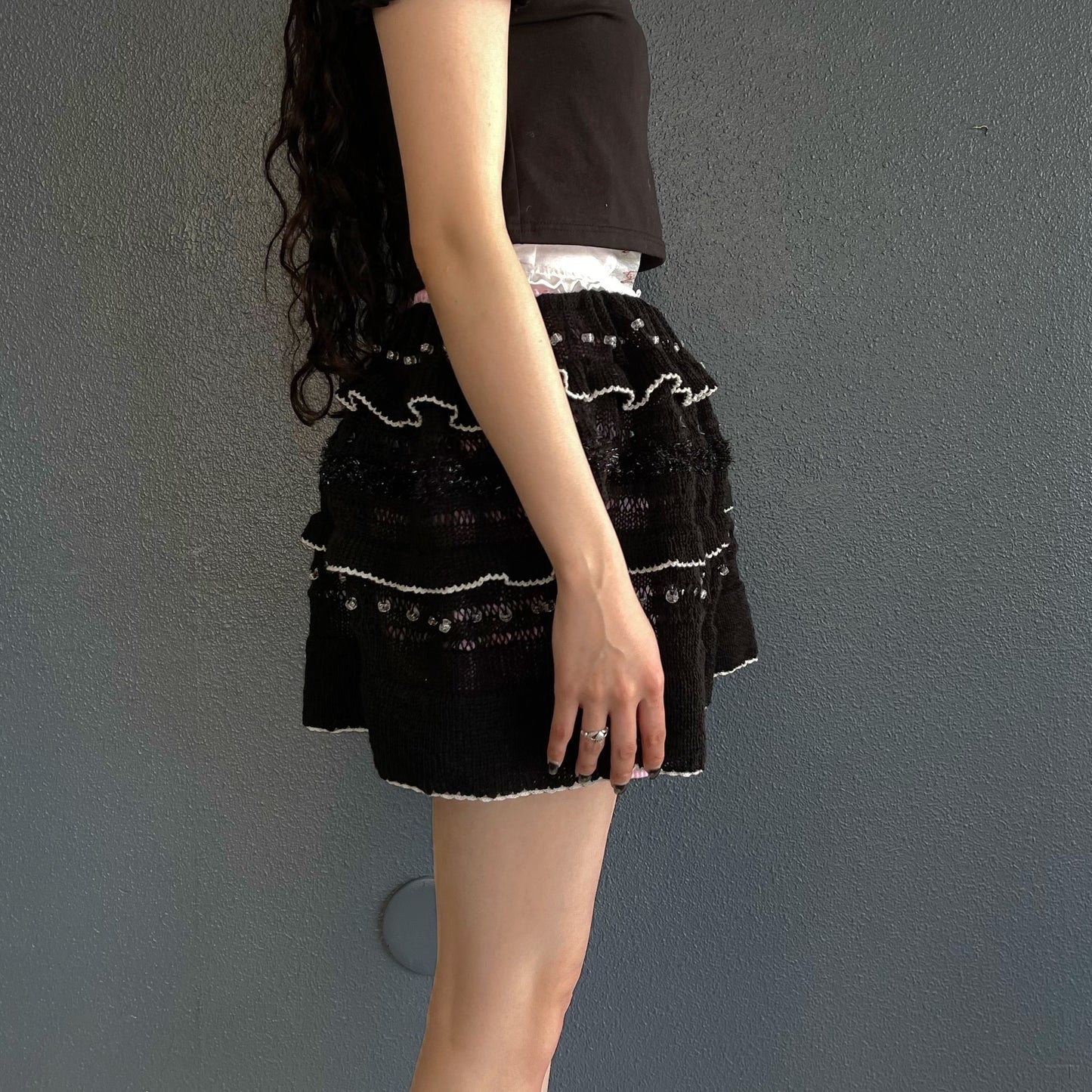 Knitted frill short skirt / Black / ニットフリルショートスカート