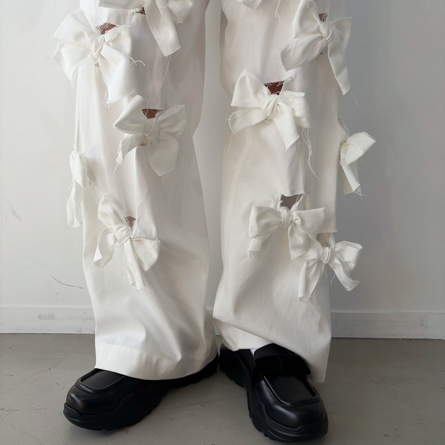 Ribbon denim pants / White / リボンパンツ