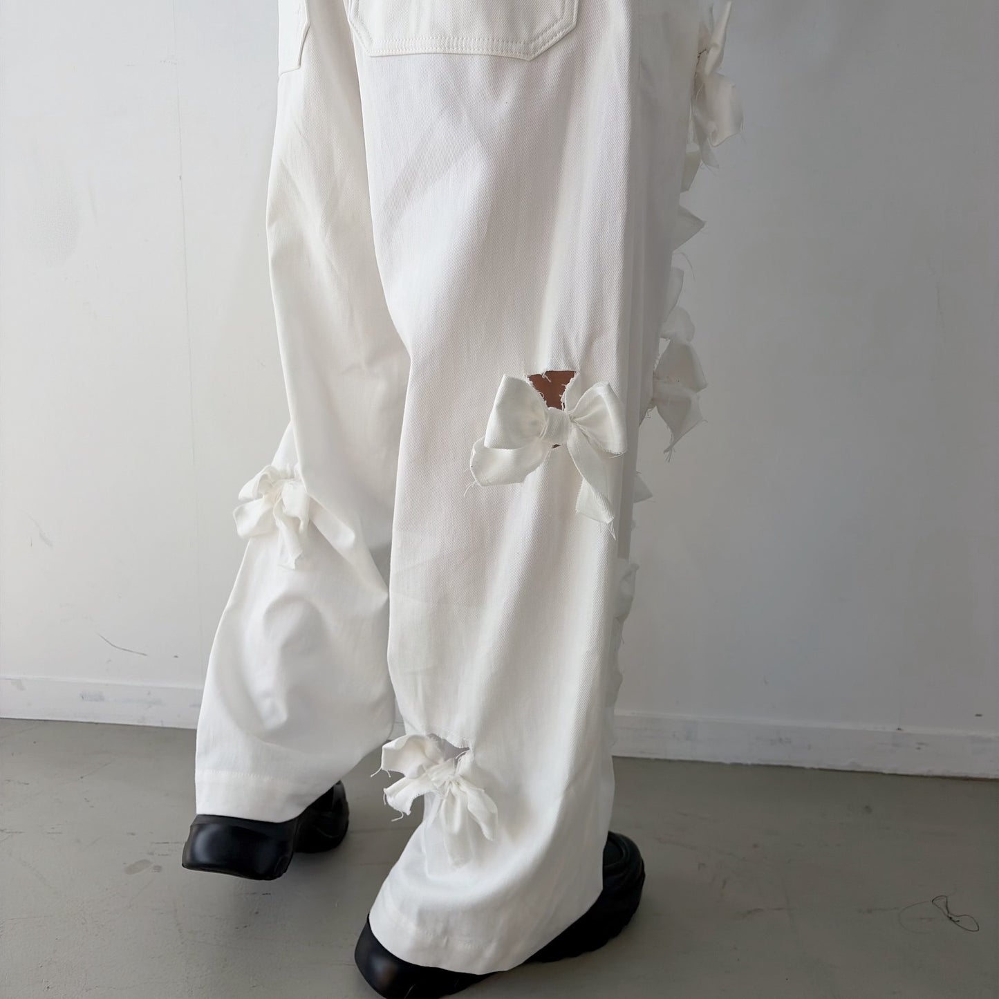 Ribbon denim pants / White / リボンパンツ
