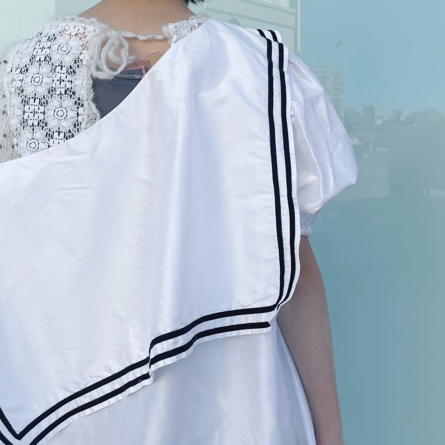 BACKWARDS SAILOR COLLAR DRESS, DROPPED DOWN SHOULDER SHORT SILK VERSION / WHITE / ドロップショルダーセーラートップ