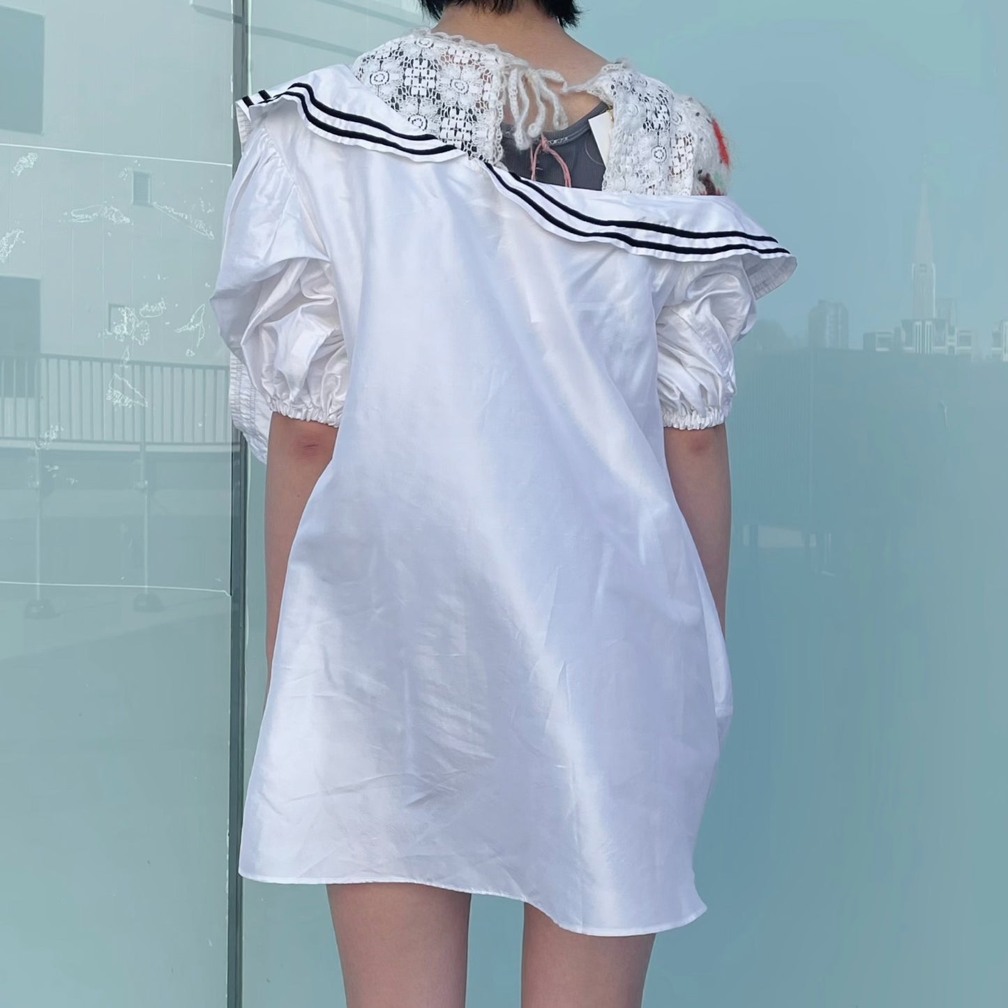 BACKWARDS SAILOR COLLAR DRESS, DROPPED DOWN SHOULDER SHORT SILK VERSION / WHITE / ドロップショルダーセーラートップ