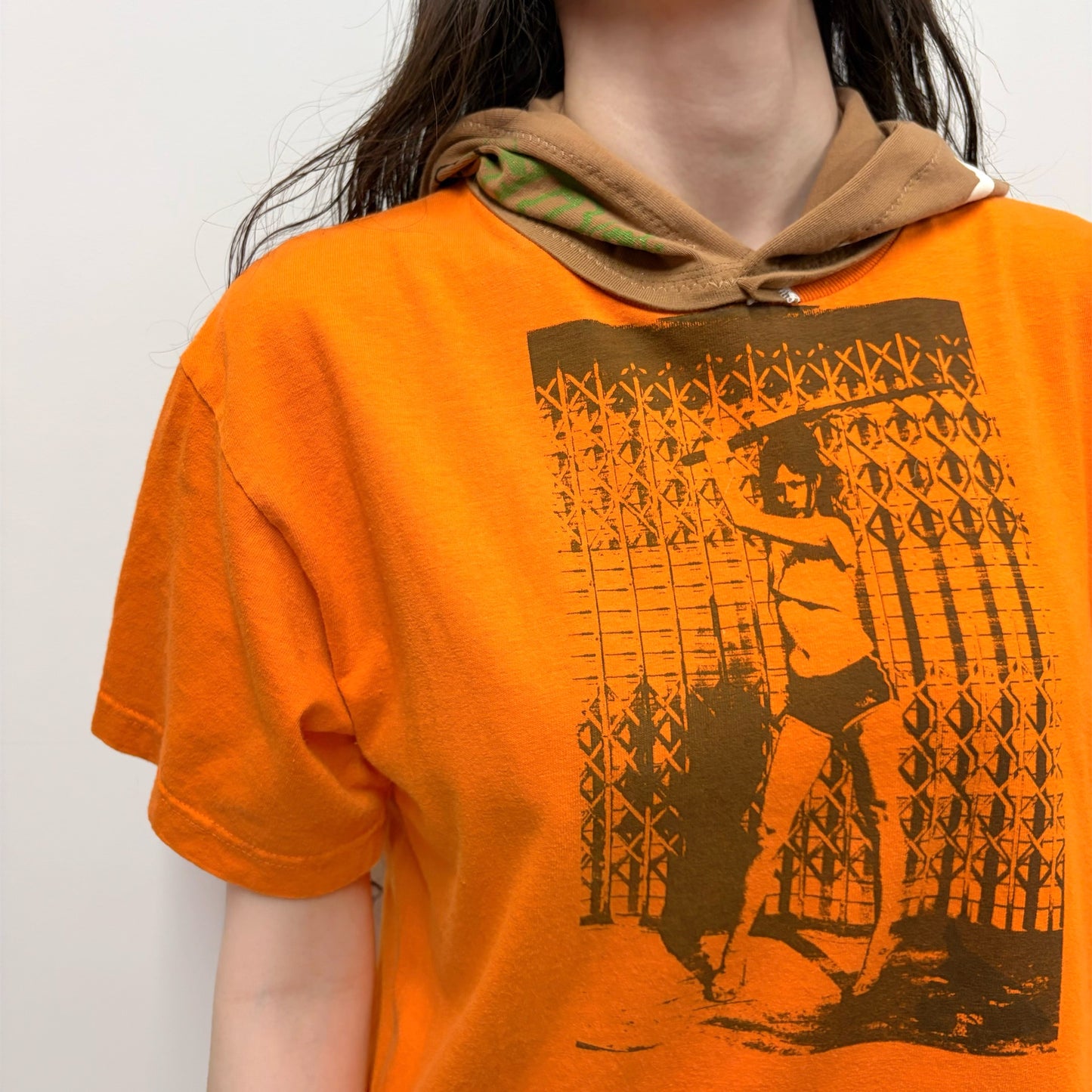 【GATEANDO POR TUS NUBES】NUBES T-SHIRT / フード付きTシャツ