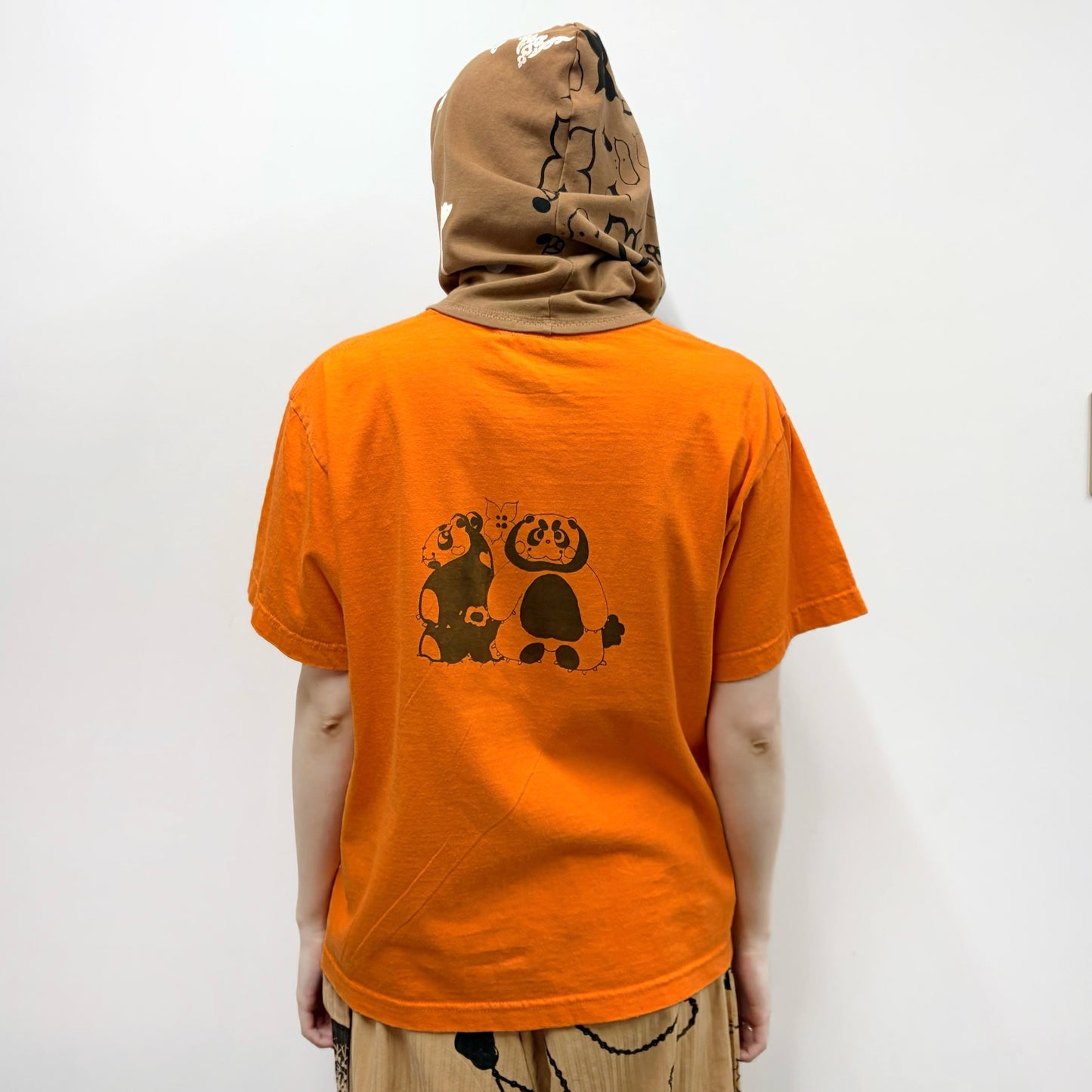 【GATEANDO POR TUS NUBES】NUBES T-SHIRT / フード付きTシャツ