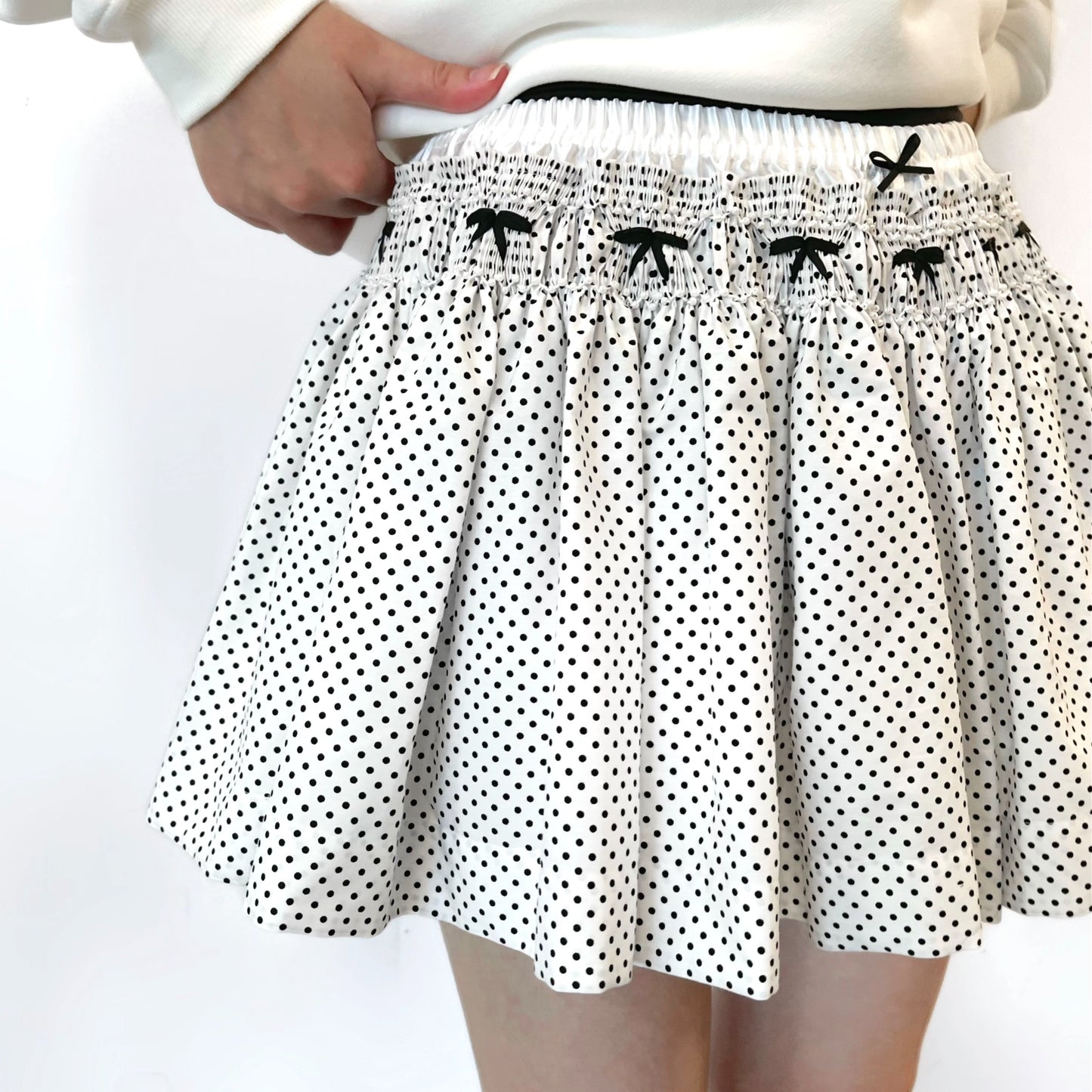 Briefs embroidery skirt / White / スモッキングスカート