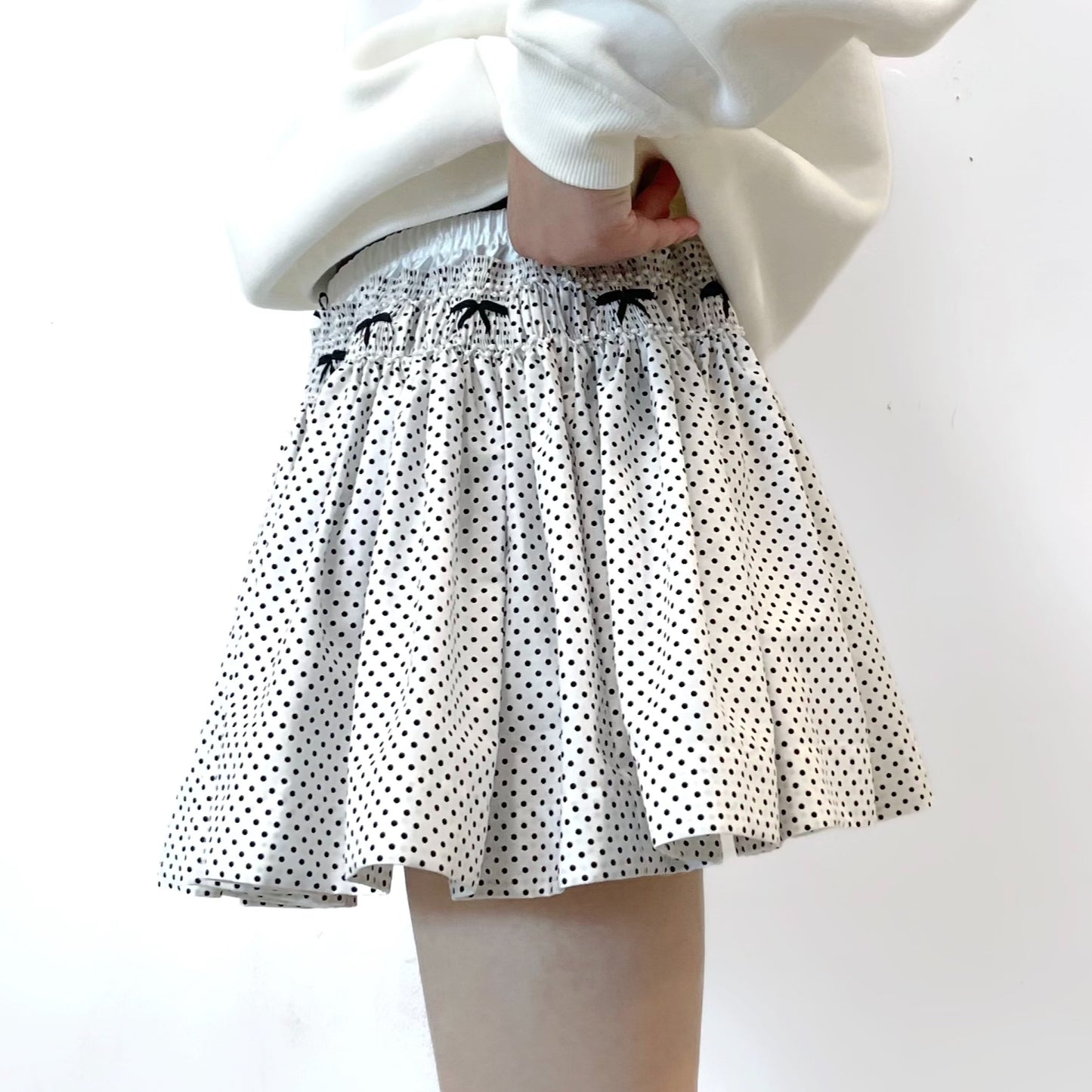 Briefs embroidery skirt / White / スモッキングスカート